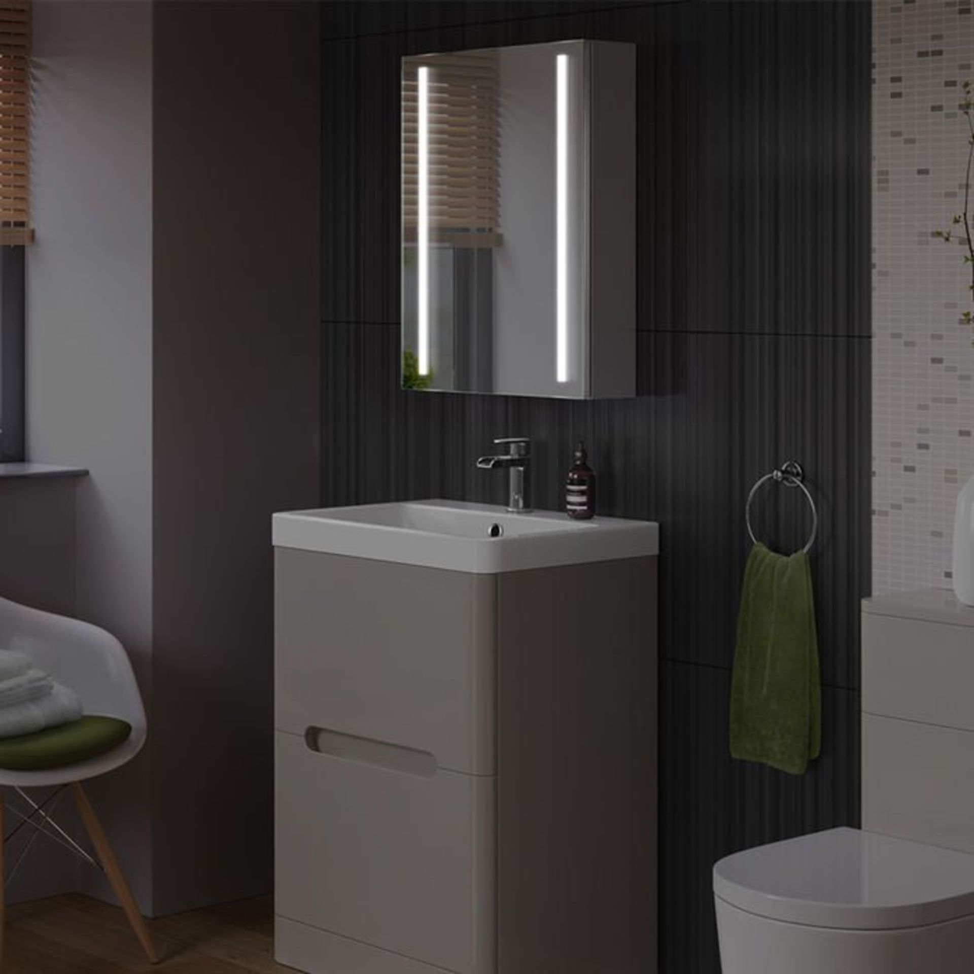 (S13) 500x650mm Dawn Illuminated LED Mirror Cabinet RRP £399.99 Energy efficient LED lighting, - Bild 5 aus 6