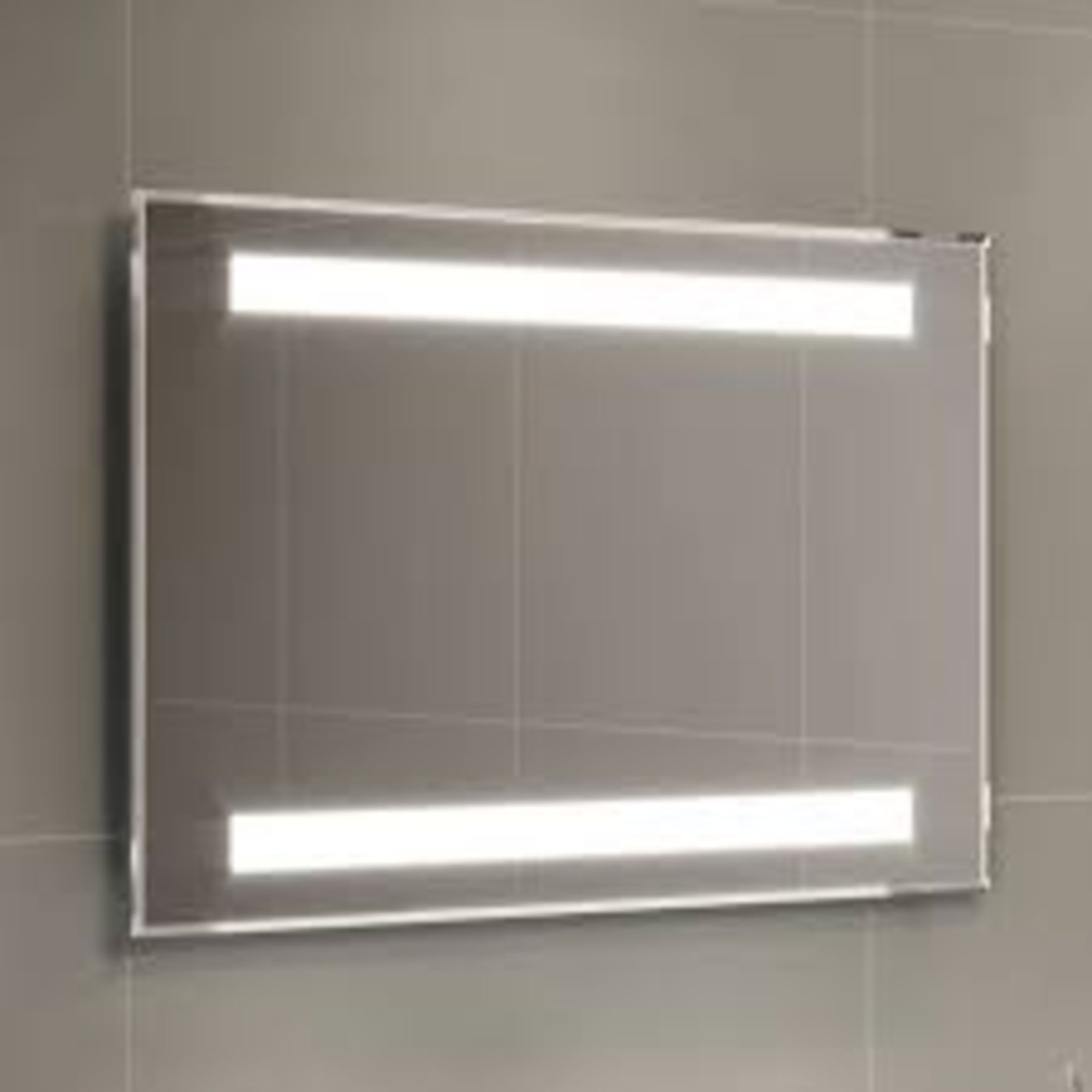 (J120) 500x700mm Omega LED Mirror - Battery Operated. RRP £299.99. Energy saving controlled On / Off - Bild 3 aus 4