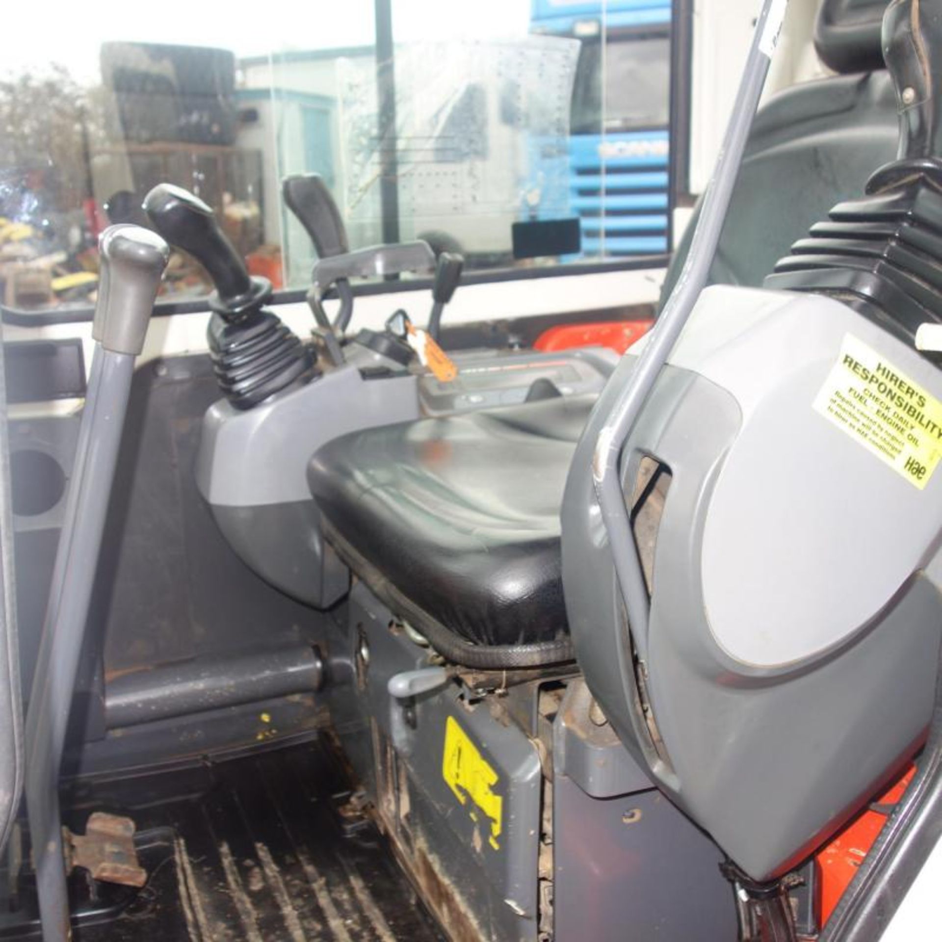 2010 Kubota U25-3EU Zero Swing Mini Digger, 4214 Hours From New, Comes With 2 Buckets - Image 9 of 10