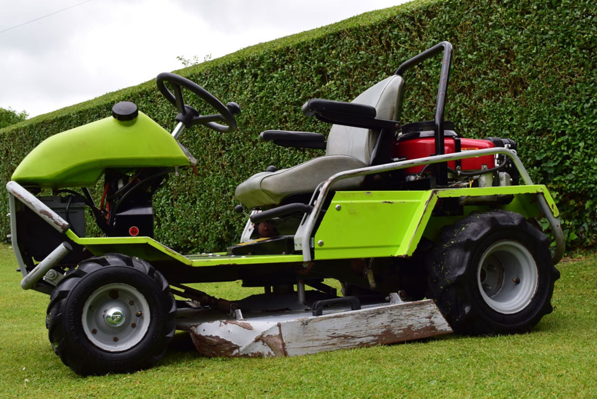2011 Grillo Climber 9.21 Ride On Rotary Mower