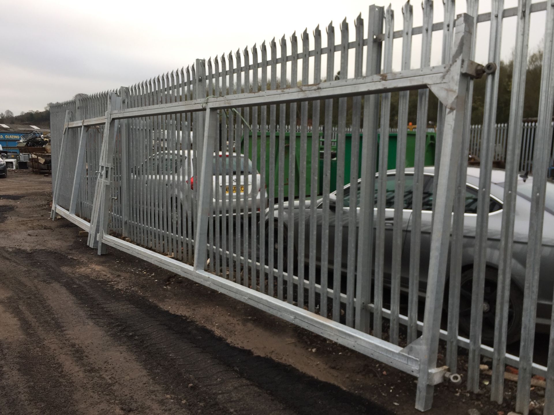 Brand New Palisade Gates 2400mm high x 9170mm long - Image 2 of 5