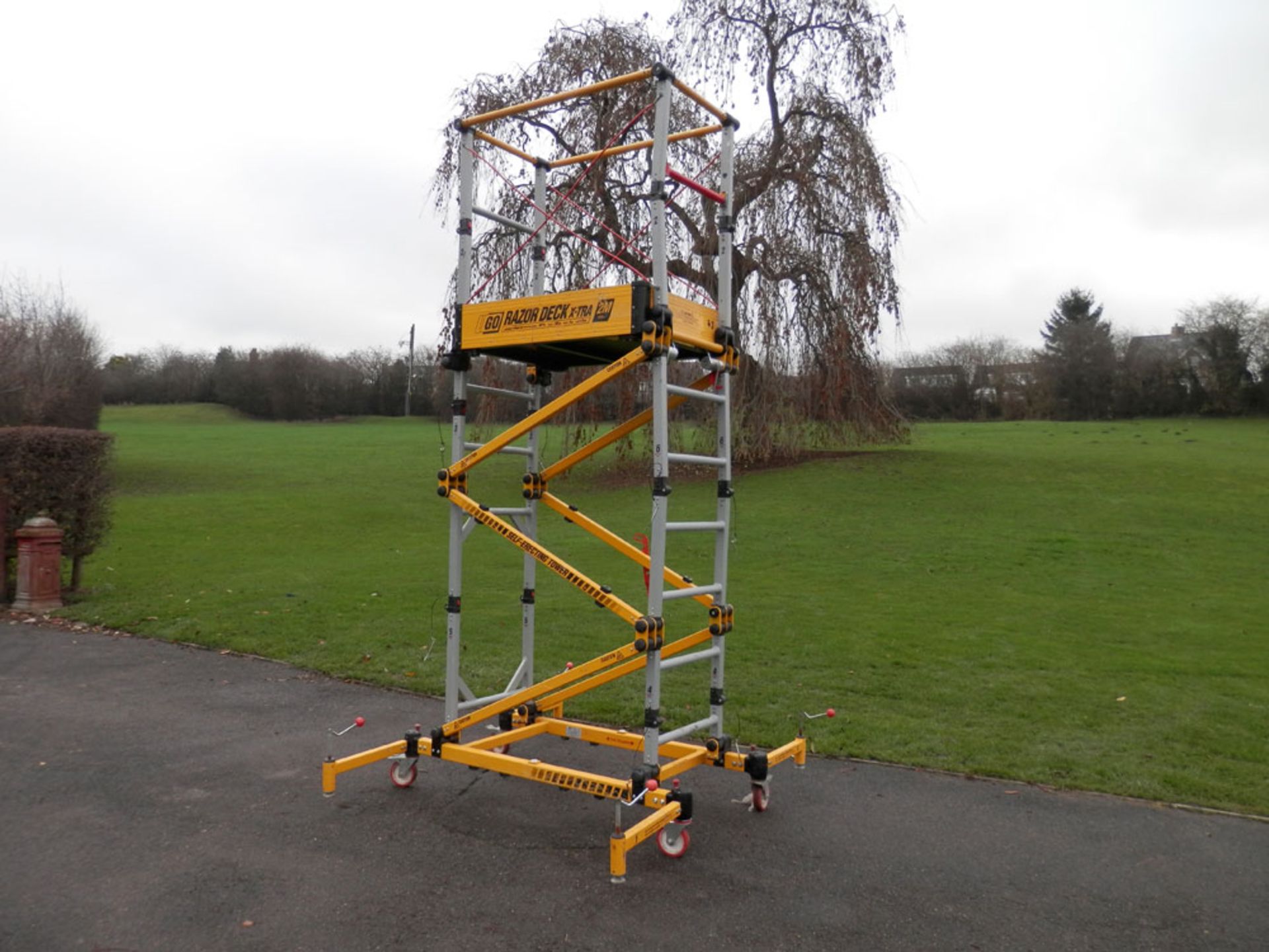 UGO Razor Deck 2M Access Platform - Bild 2 aus 6