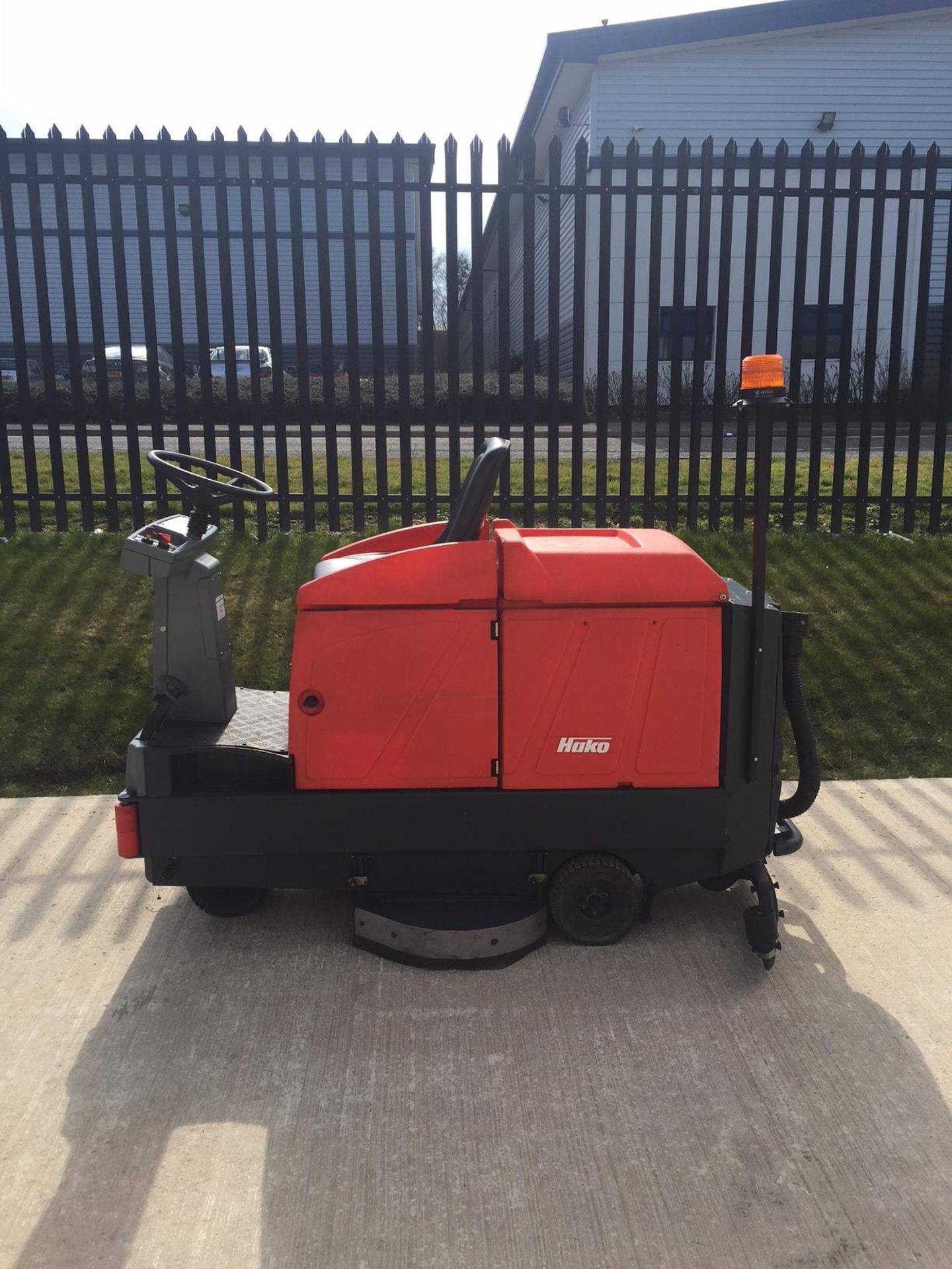 Hako Ride On Floor Cleaner Scrubber Drier - Image 5 of 5