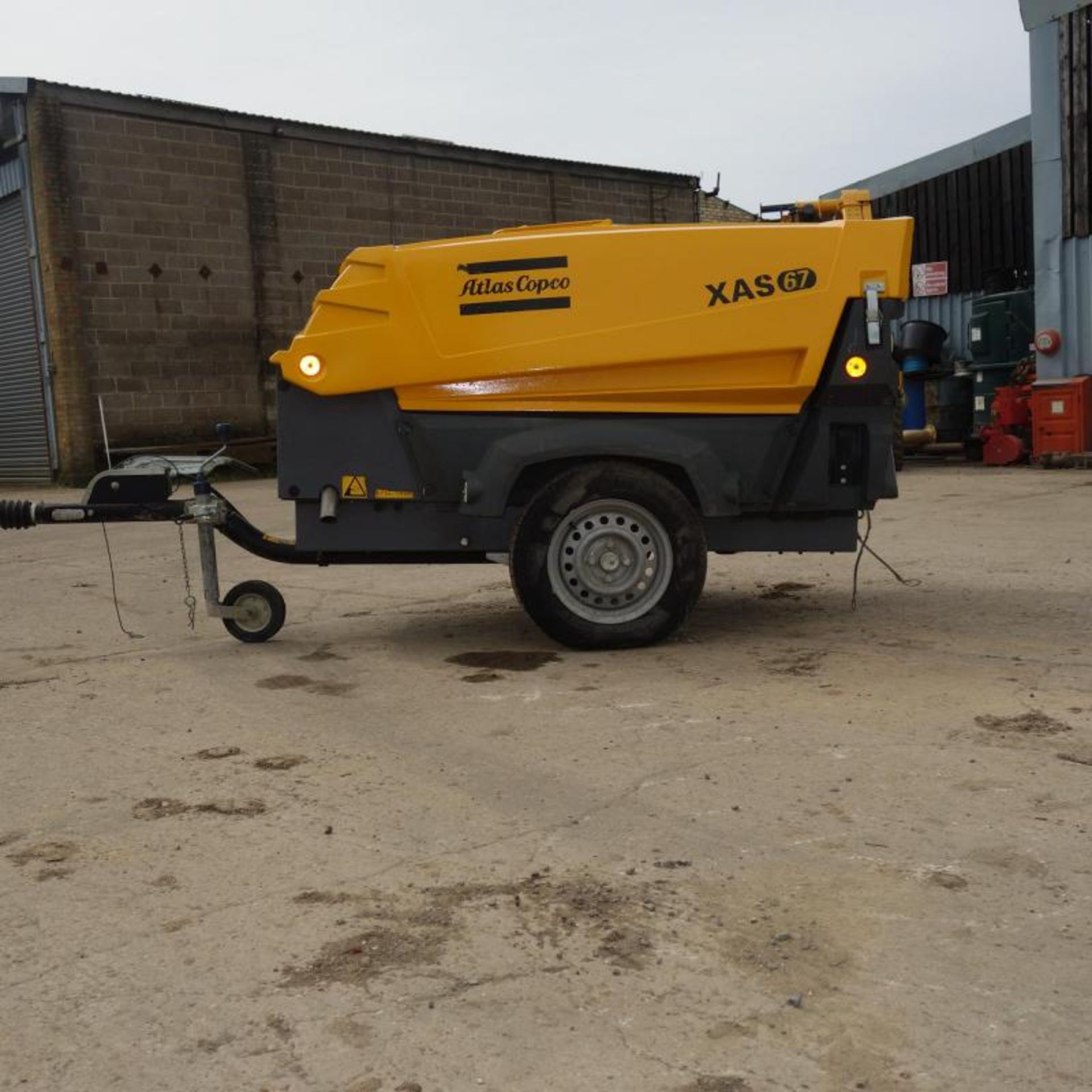 2015 Atlas Copco Xas 67 Compressor, 936 Hours From New - Bild 2 aus 9