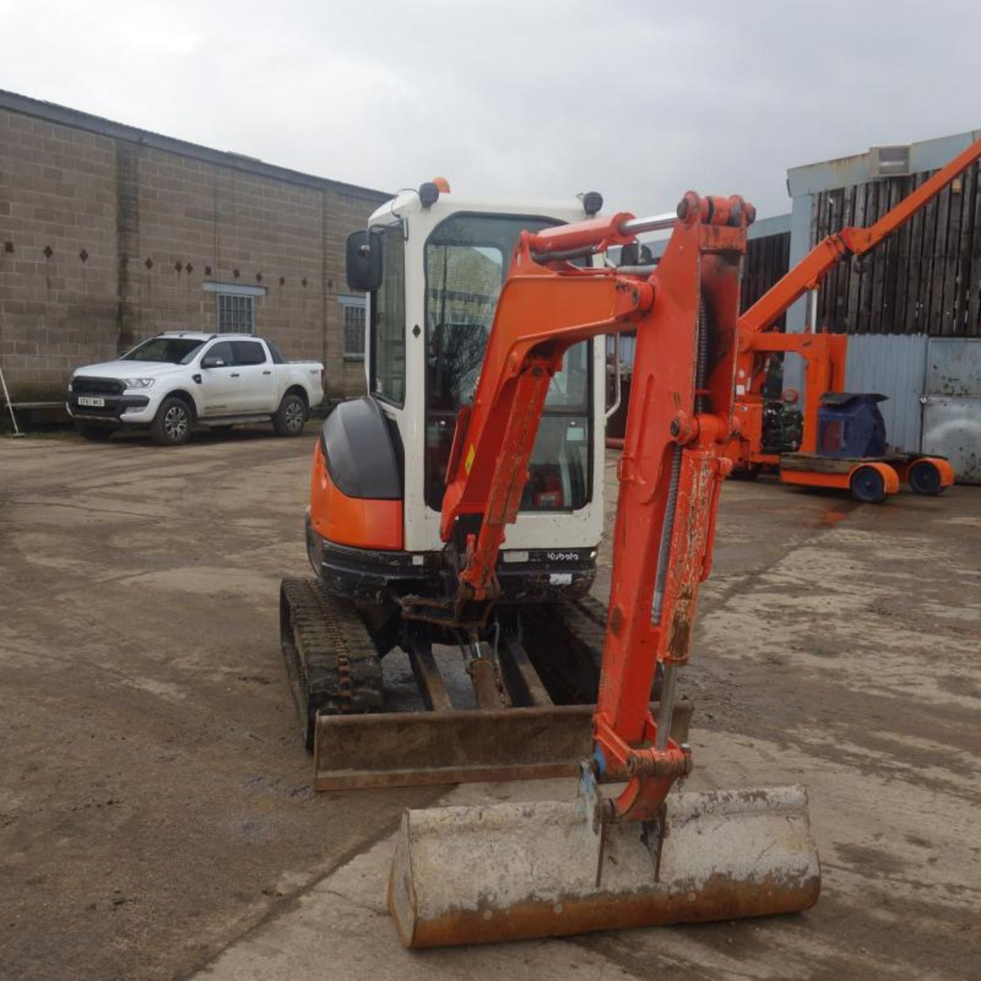 2010 Kubota U25-3EU Zero Swing Mini Digger, 4214 Hours From New, Comes With 2 Buckets - Image 4 of 10