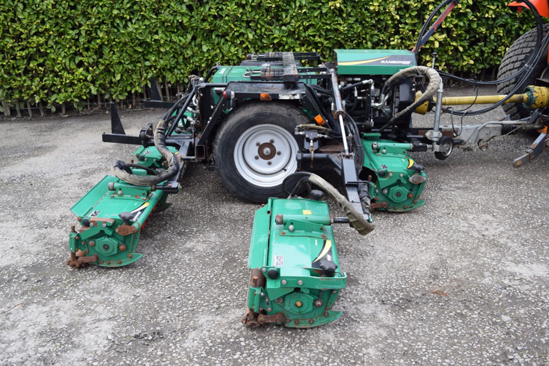 2009 Ransomes TG4650 Tractor Mount Trailed Cylinder Gang Mower - Image 9 of 13