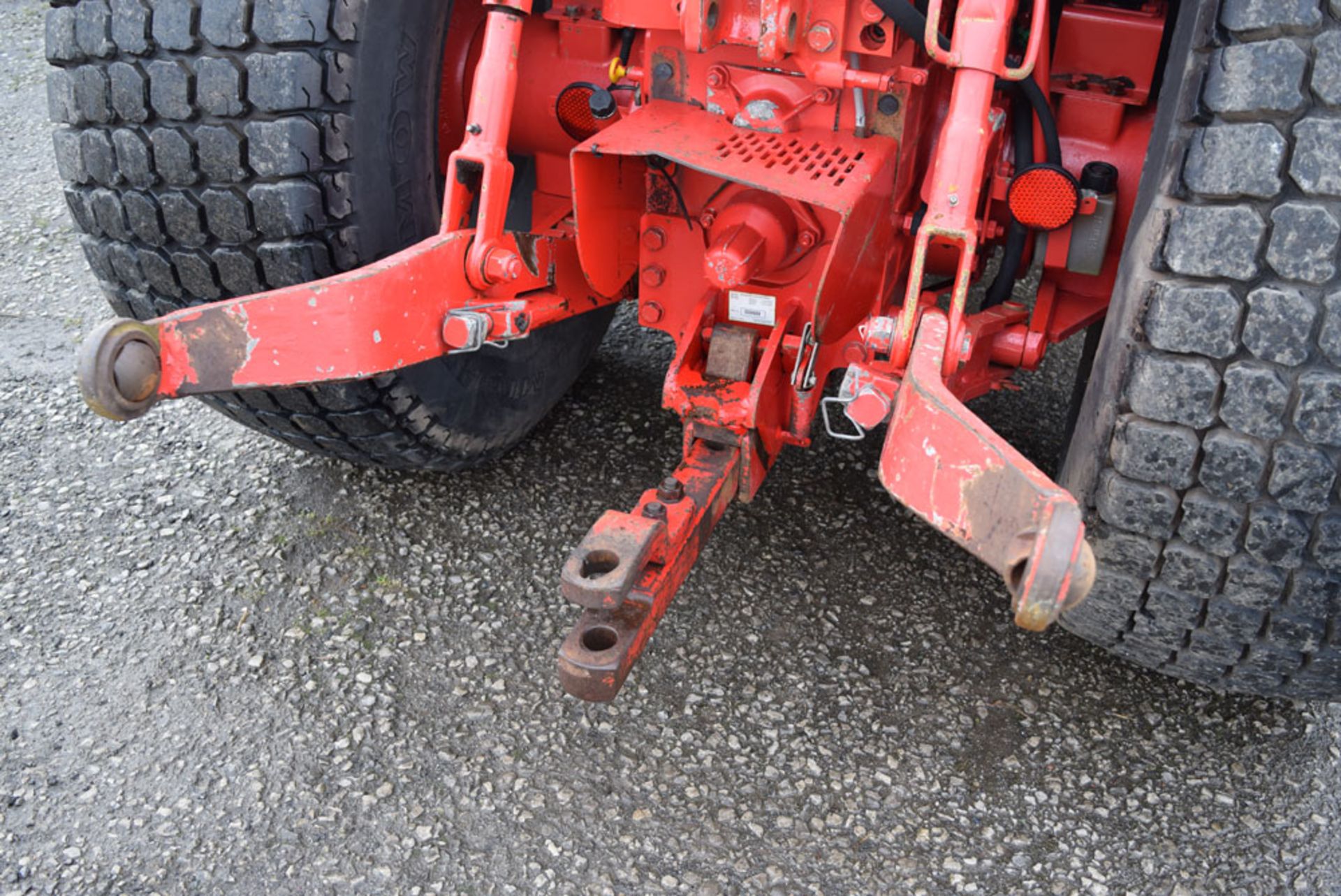 2005 McCormick F60 Compact Tractor With Stoll Loader - Image 13 of 19