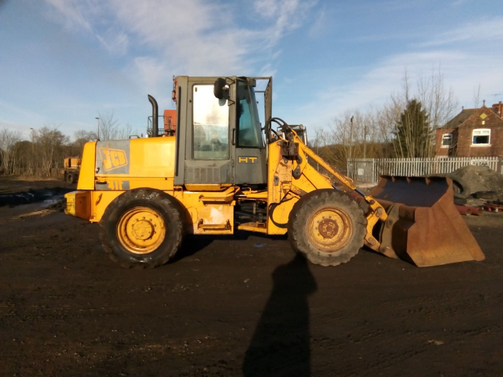 JCB 411 Loading Shovel - Image 2 of 3