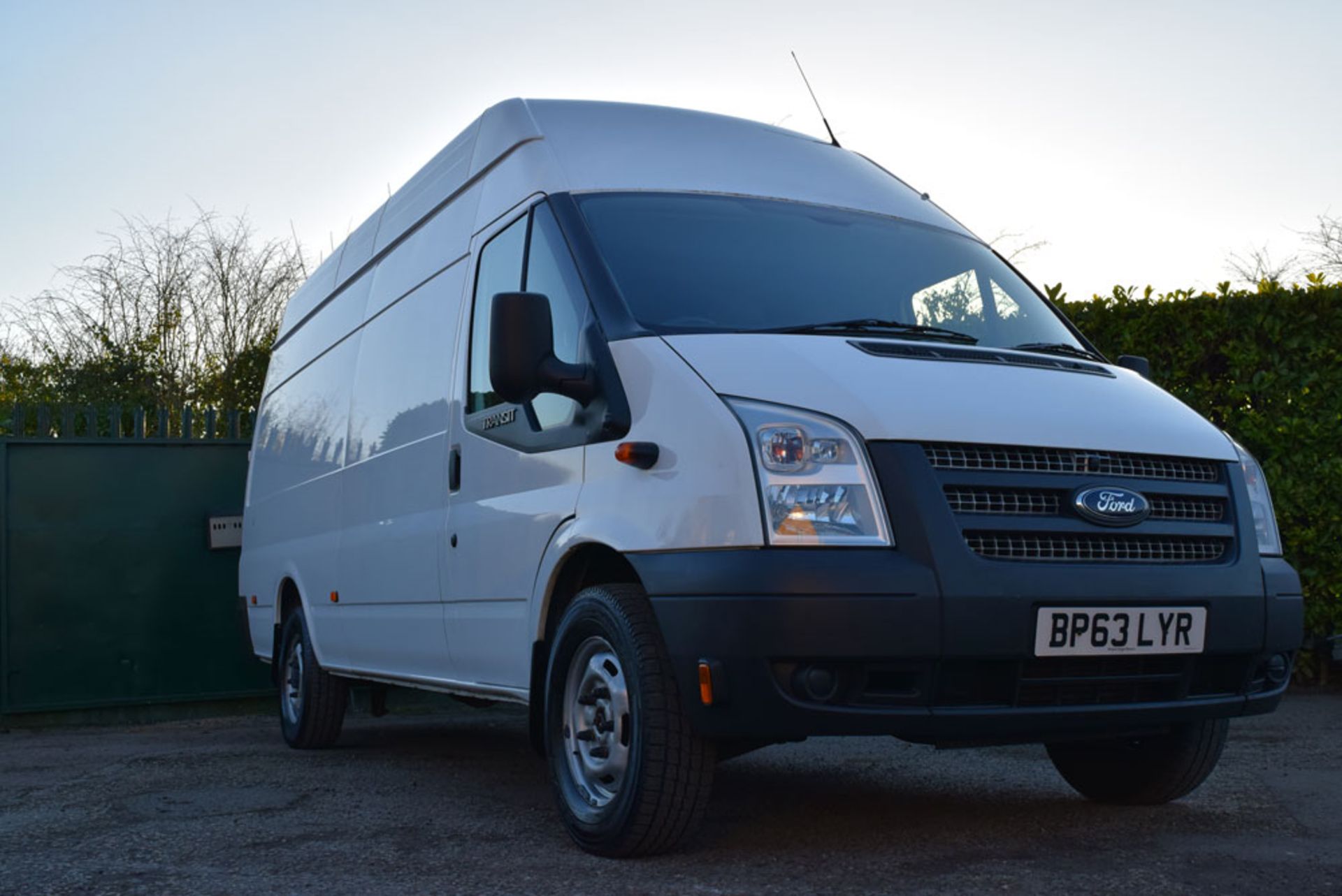 2014 Ford Transit T350 RWD 2.2 125ps LWB High Roof Panel Van - Image 2 of 9