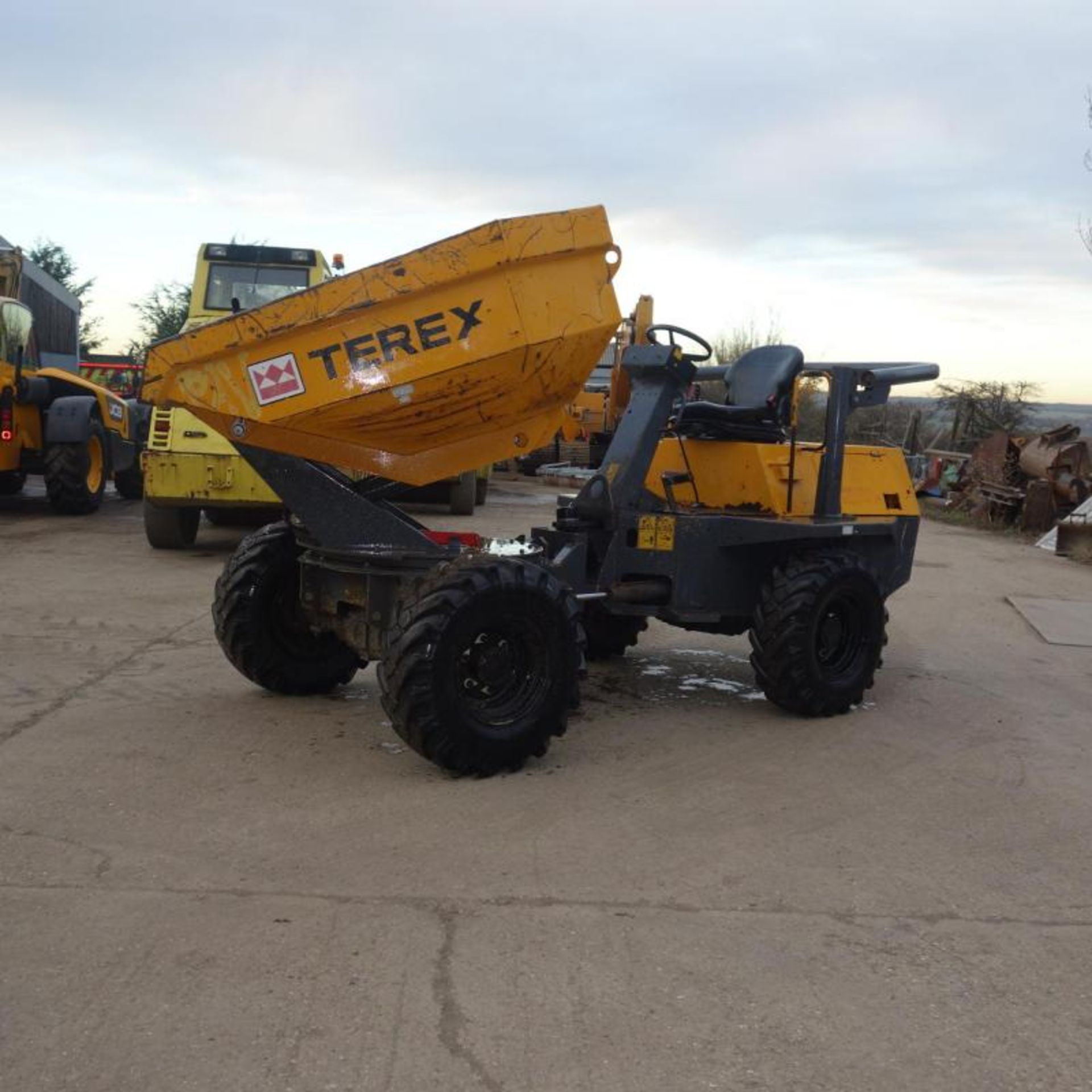 2011 Terex 3 Ton Swivel Dumper, Only 1051 Hours