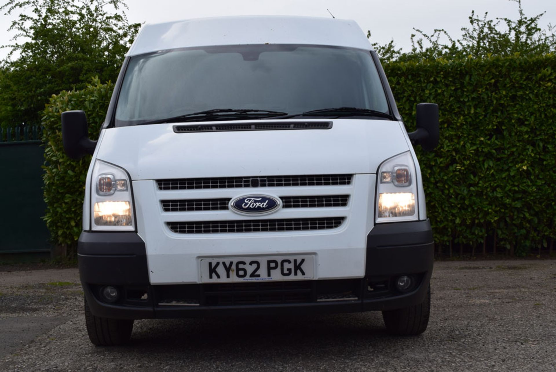 2012 Ford Transit T260 Trend FWD 2.2 125ps SWB Semi High Roof Panel Van - Image 2 of 10