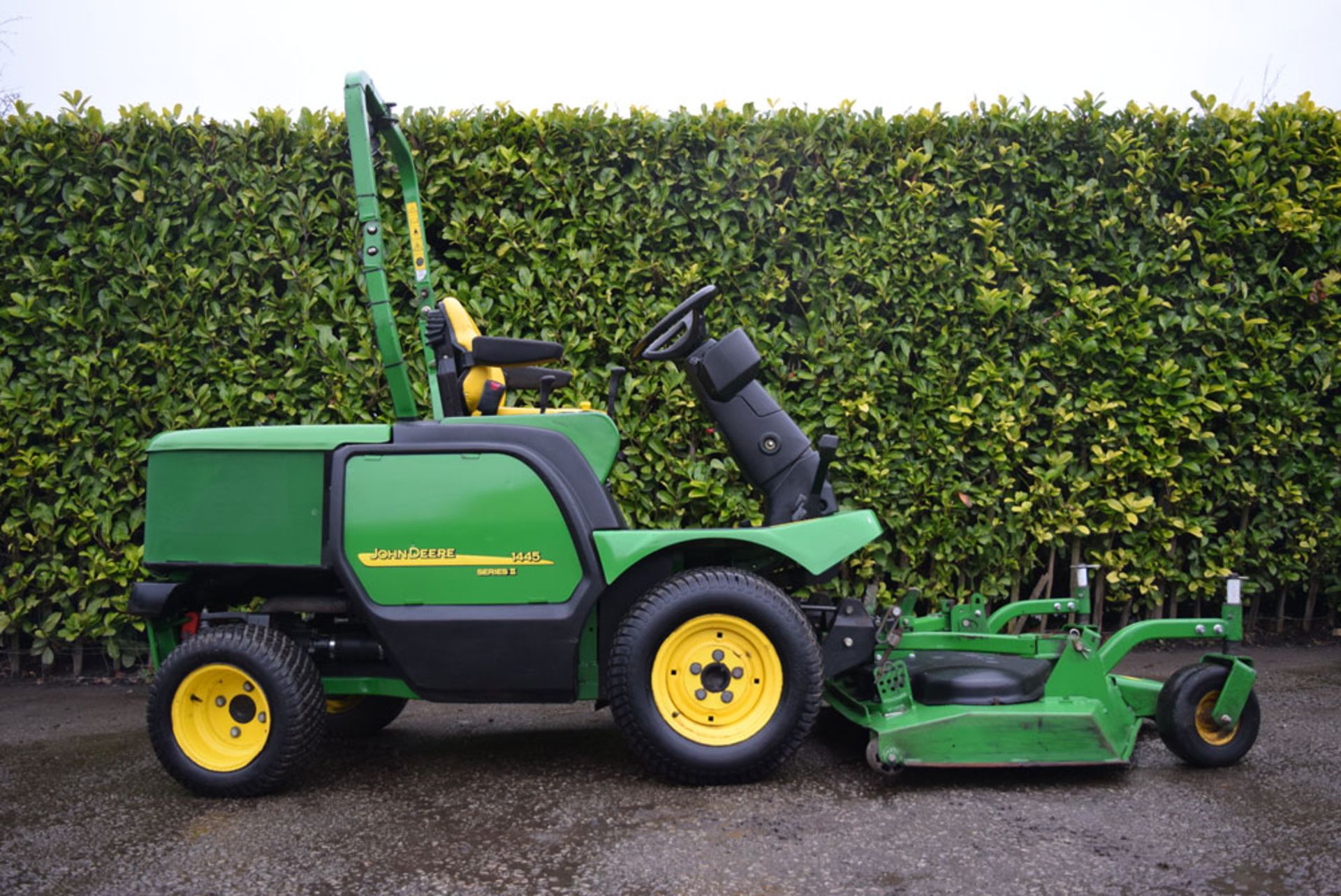 2013 John Deere 1445 Series II 62" Ride On Rotary Mower