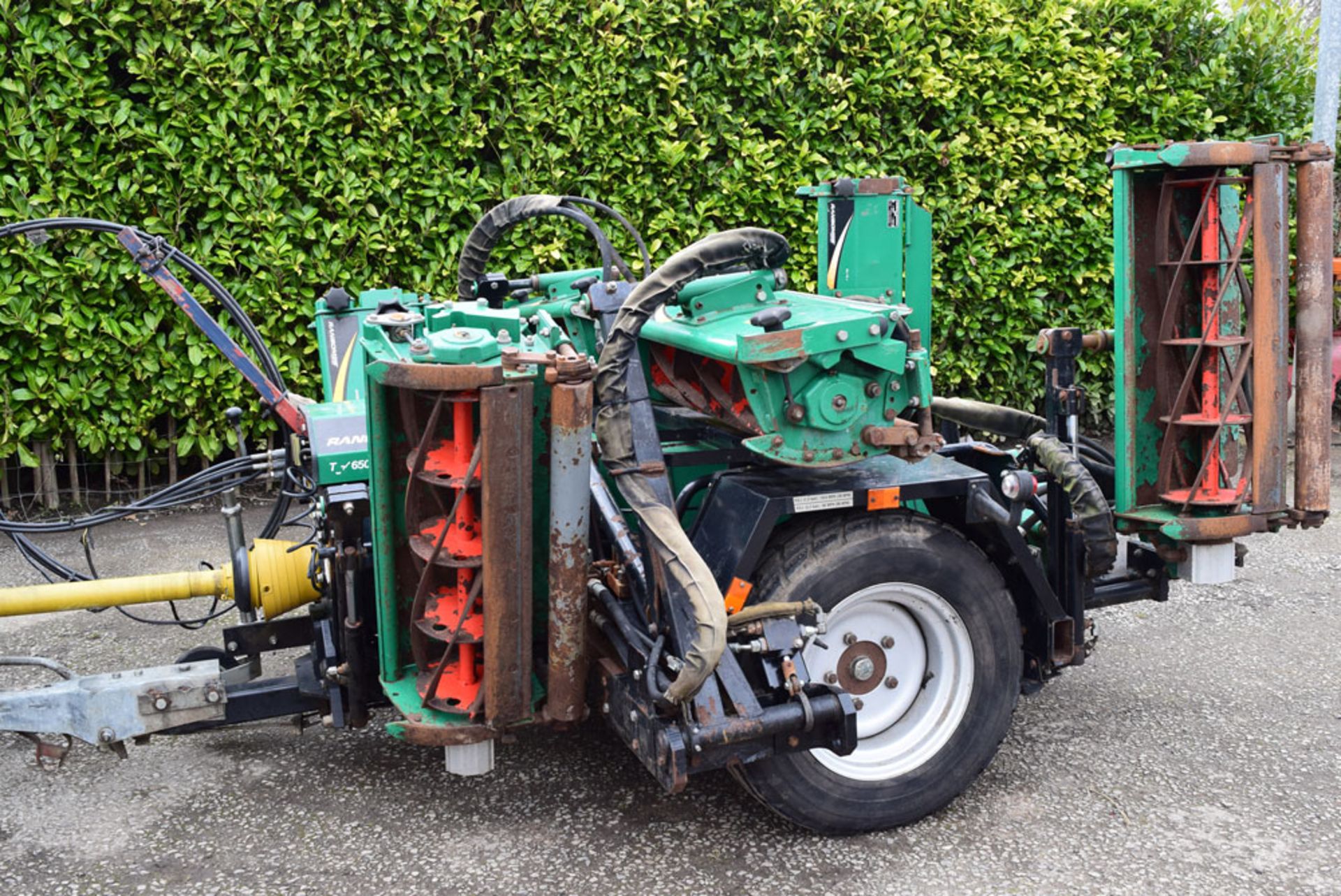 2009 Ransomes TG4650 Tractor Mount Trailed Cylinder Gang Mower - Image 2 of 13