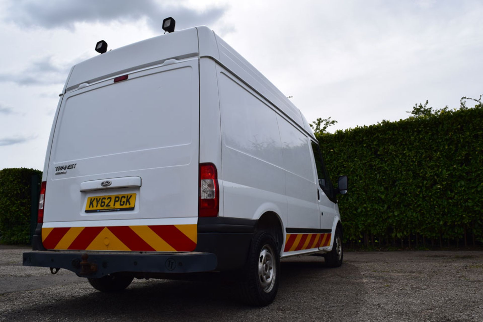 2012 Ford Transit T260 Trend FWD 2.2 125ps SWB Semi High Roof Panel Van - Image 4 of 10