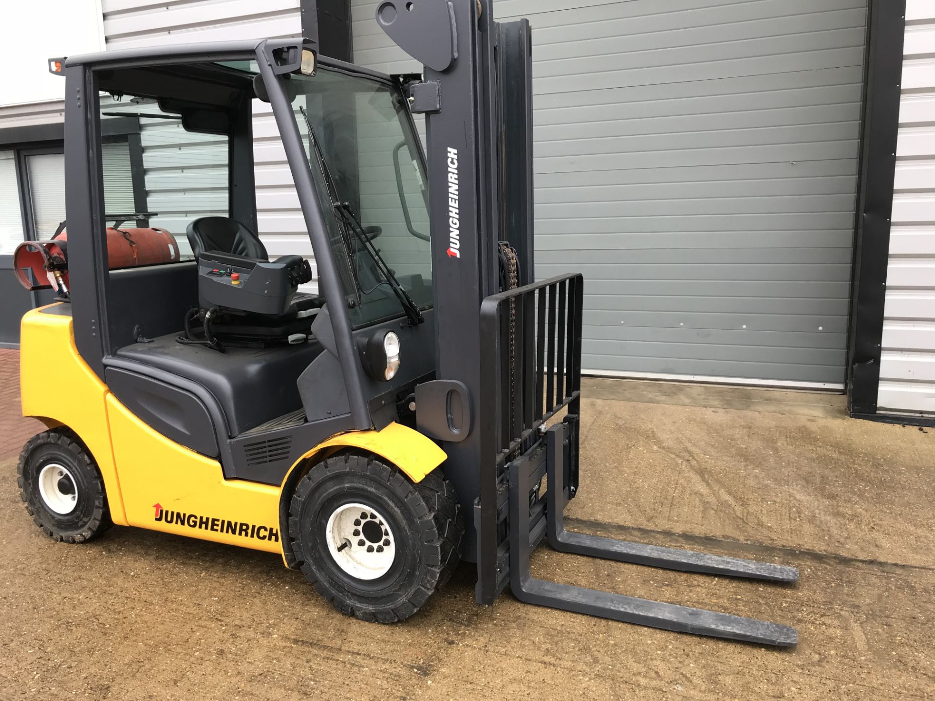 Jungheinrich Gas Forklift - Image 2 of 12