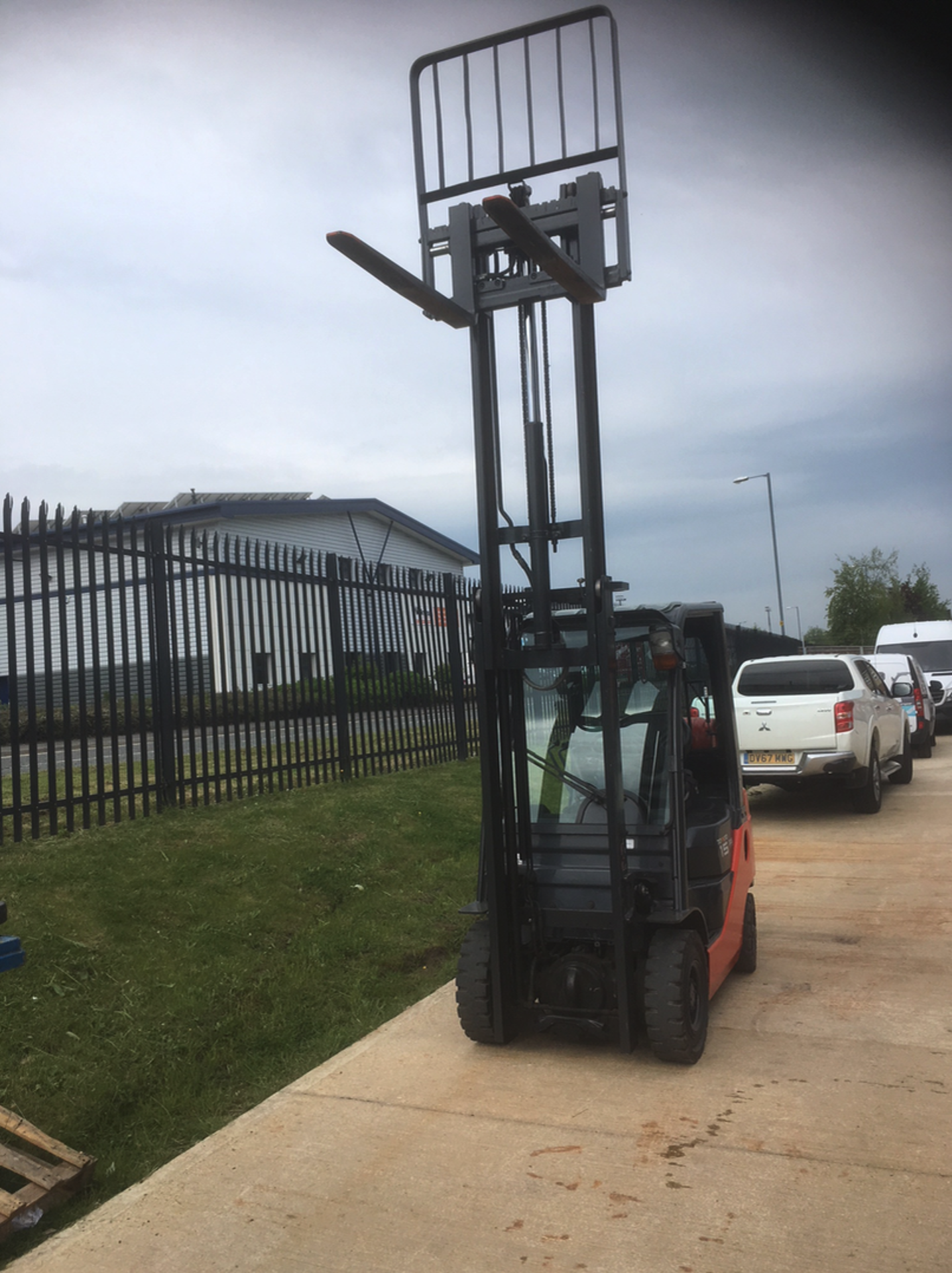 Toyota SAS Series 8 Gas Fork Lift Truck - Fully Refurbished. - Image 5 of 8