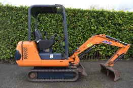 2010 Hanix H15B-2 Mini Digger