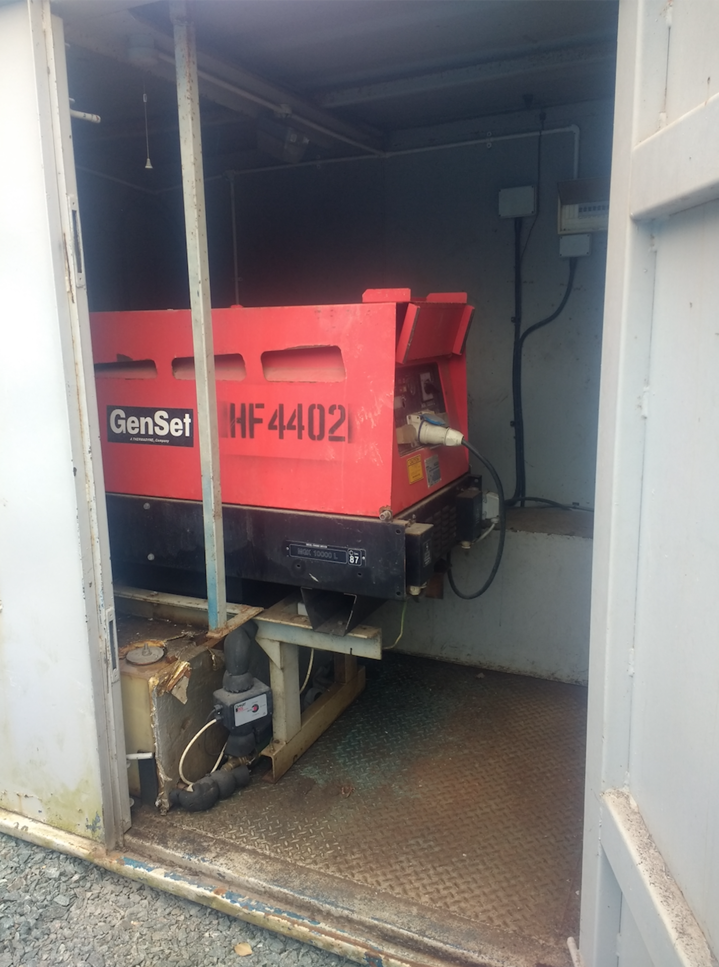 24ft x 9ft Welfare Unit with 10Kva Generator - Image 9 of 11