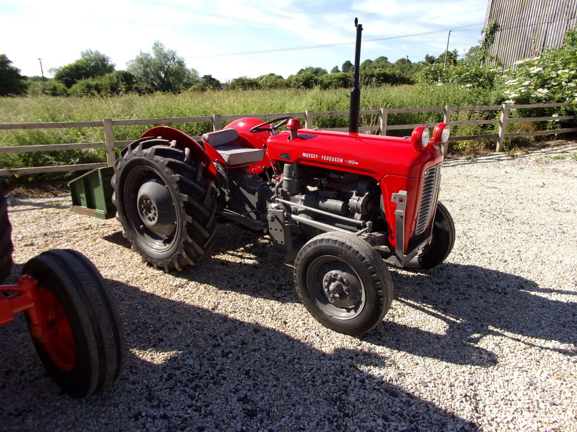 Massey Ferguson 35 3 cylinder Perkins 1960 / Comes with Power loader and tipping link box.