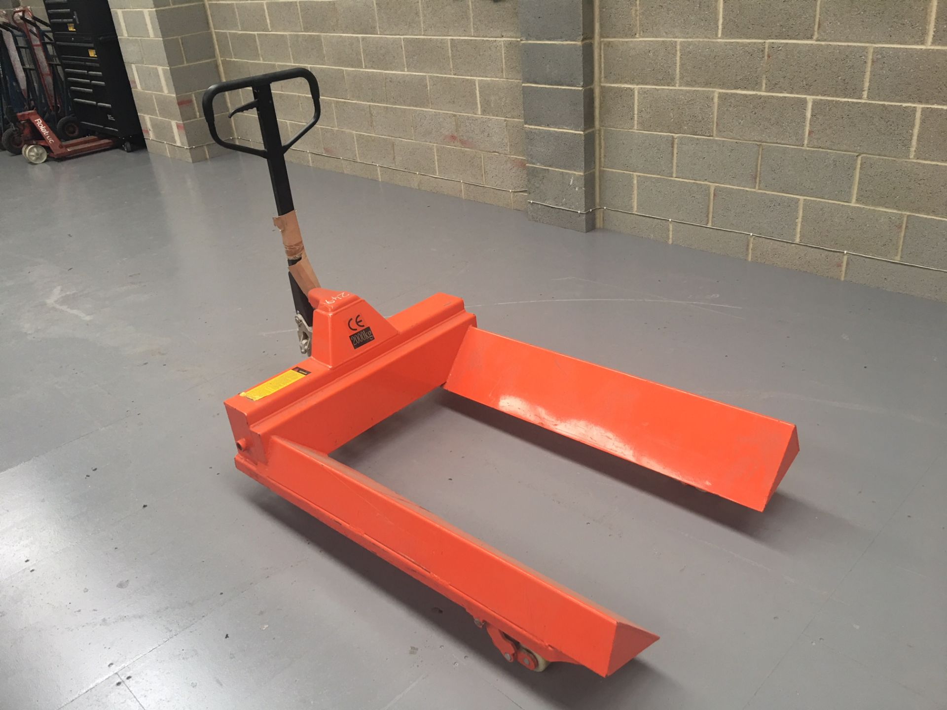 Reel Carrier Hand Pallet Truck - Bild 4 aus 4