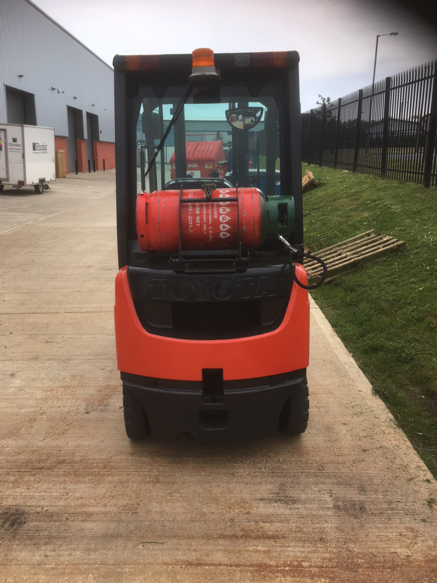 Toyota SAS Series 8 Gas Fork Lift Truck - Fully Refurbished. - Image 7 of 8