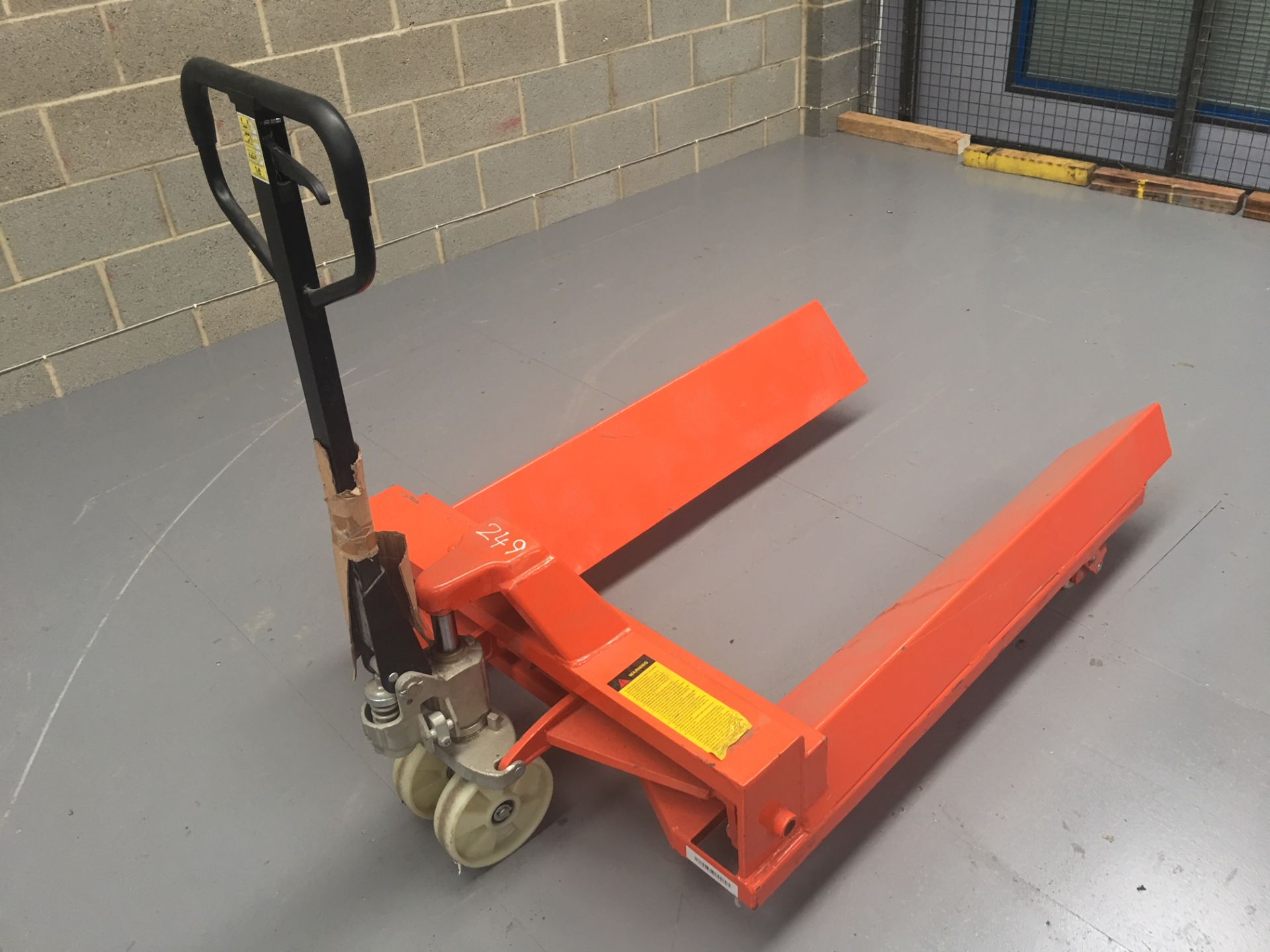 Reel Carrier Hand Pallet Truck