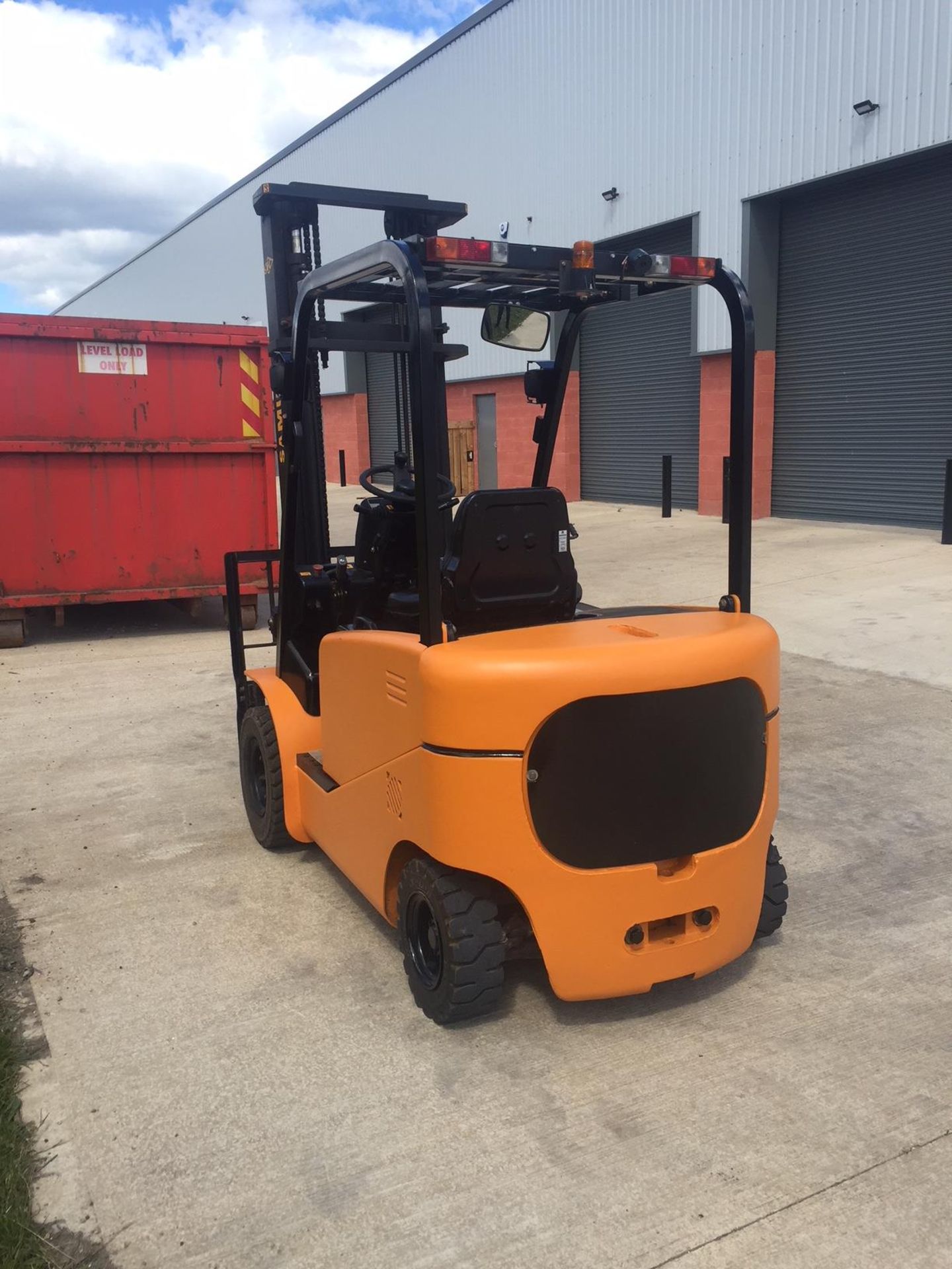 Sam-uk electric counterbalance fork lift truck - Fully refurbished and painted. - Bild 6 aus 9