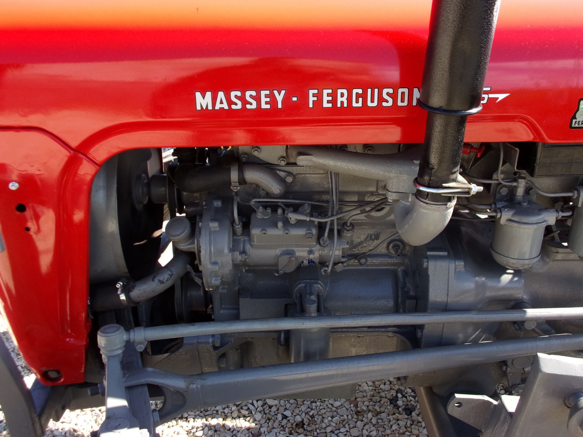 Massey Ferguson 35 3 cylinder Perkins 1960 / Comes with Power loader and tipping link box. - Image 4 of 11