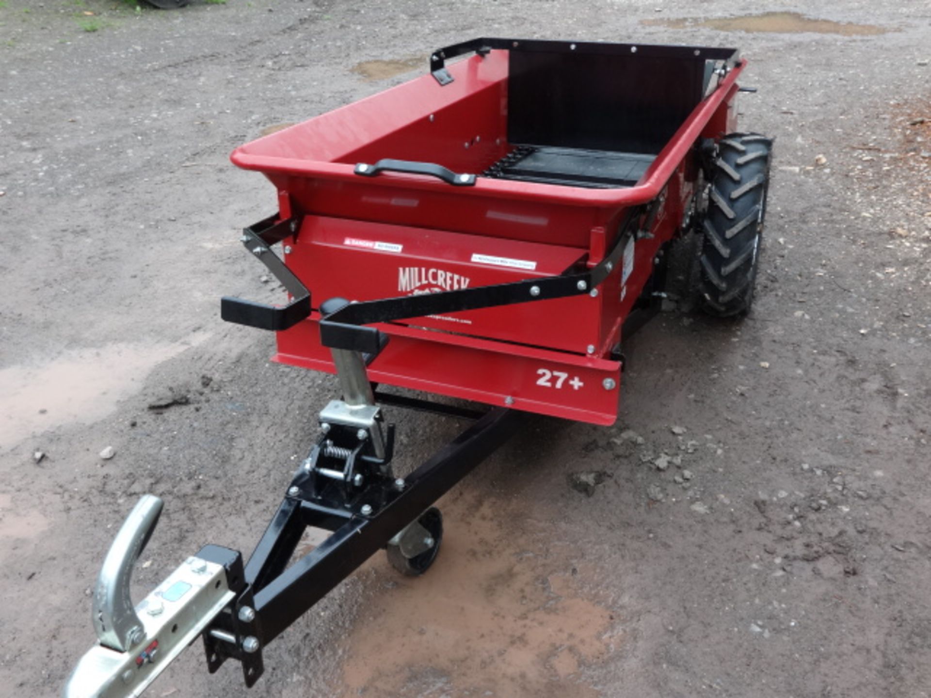 ATV/ QUAD MANURE SPREADER. MILLCREEK 27+ - Image 3 of 5