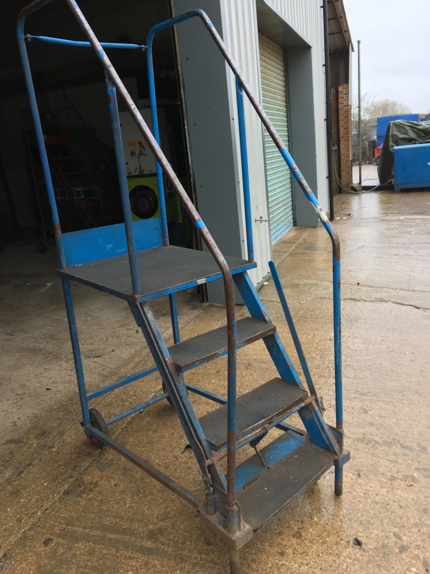 No Reserve: Blue Ladder