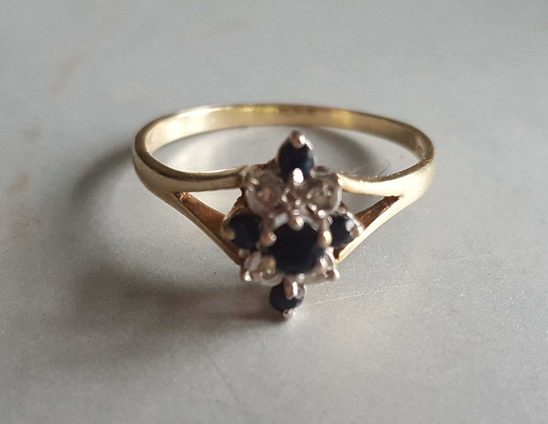 Vintage 9ct Gold Sapphire & Diamond Ring Sheffield 1985 Size 'O' - Image 2 of 3