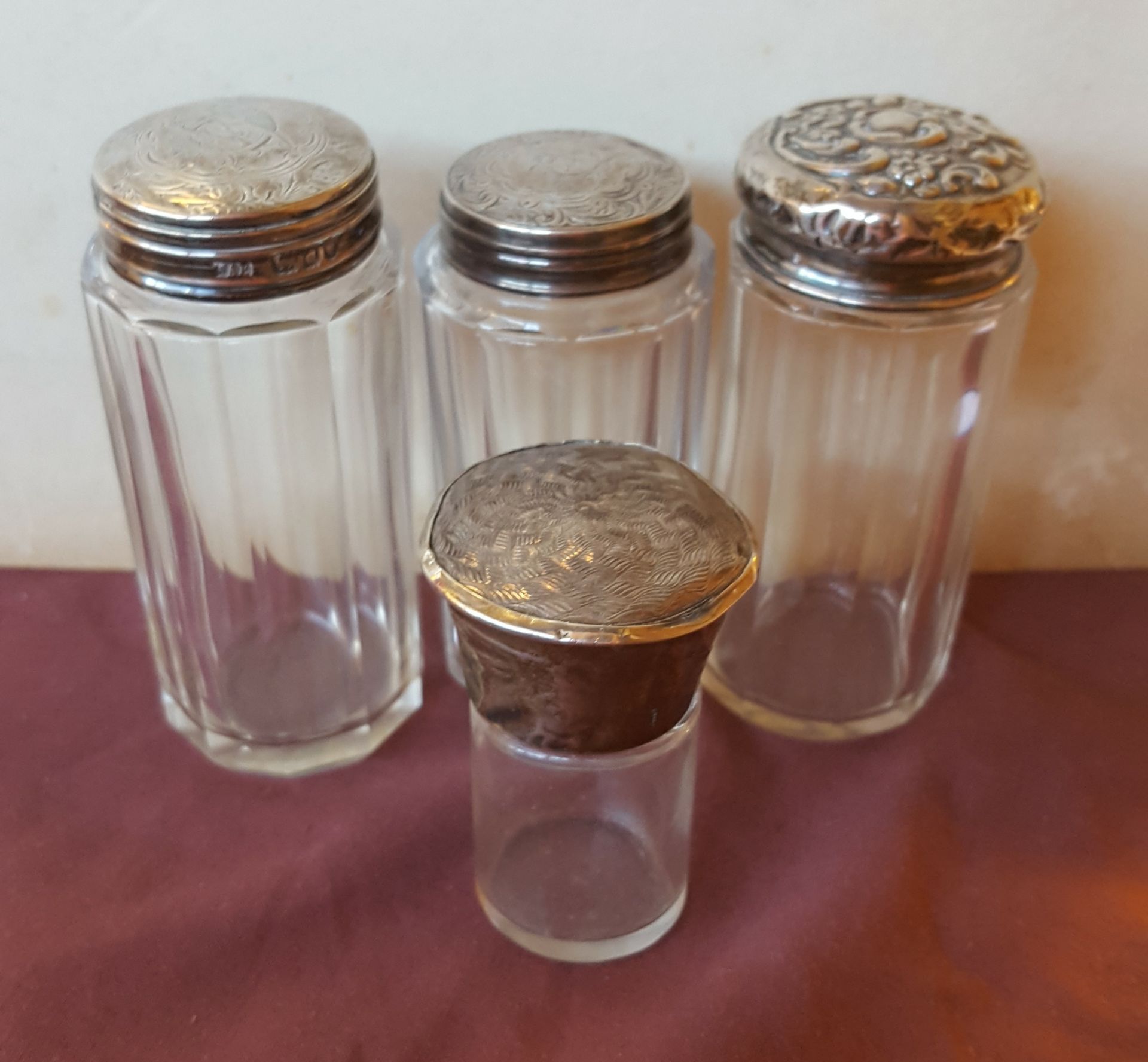 Antique 4 x Silver topped Bottles Various Hallmarks 1887 to 1912 London & Birmingham - Bild 2 aus 2