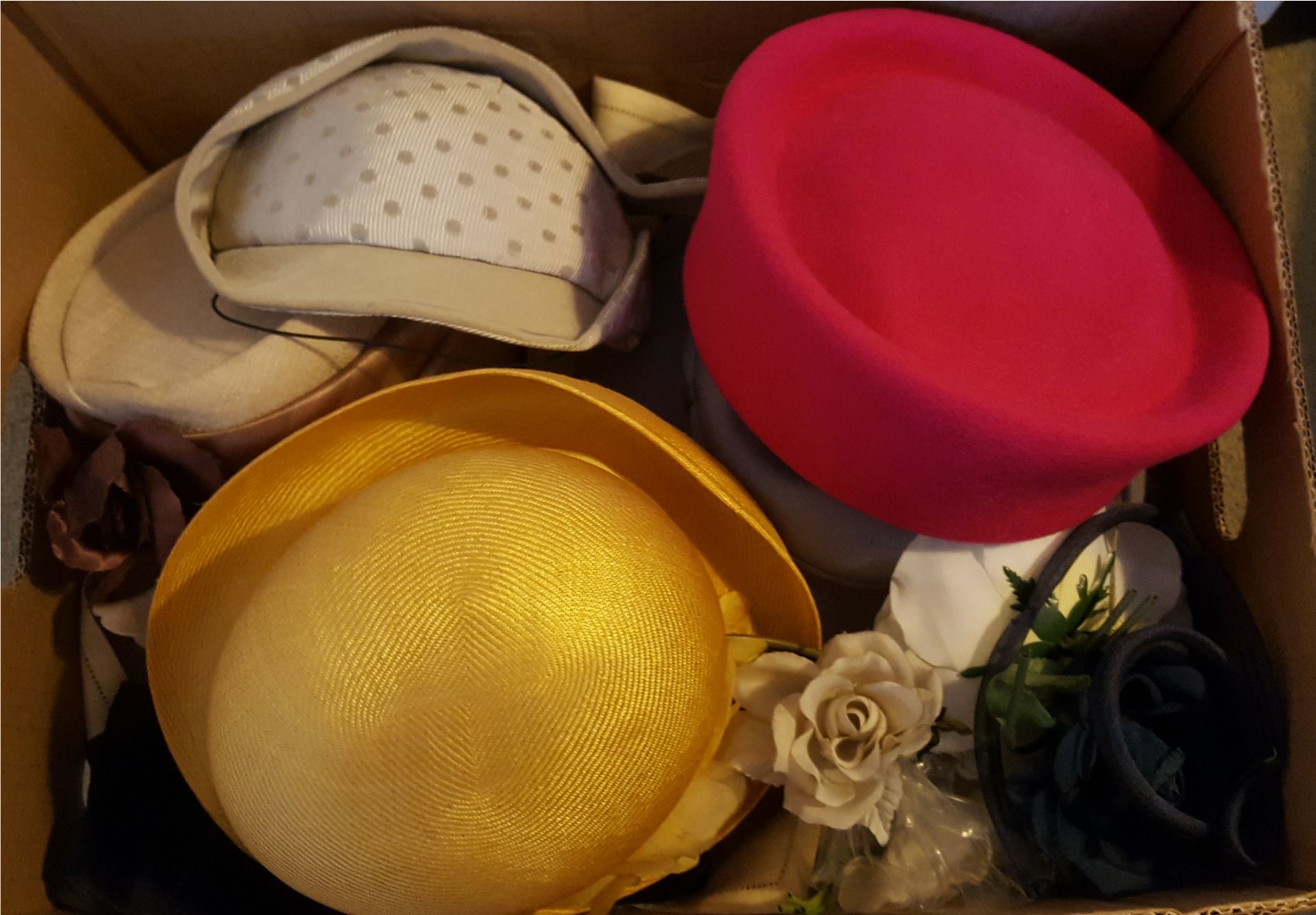 Vintage Retro Box of Assorted Hats & Linen 7 Hats in Total