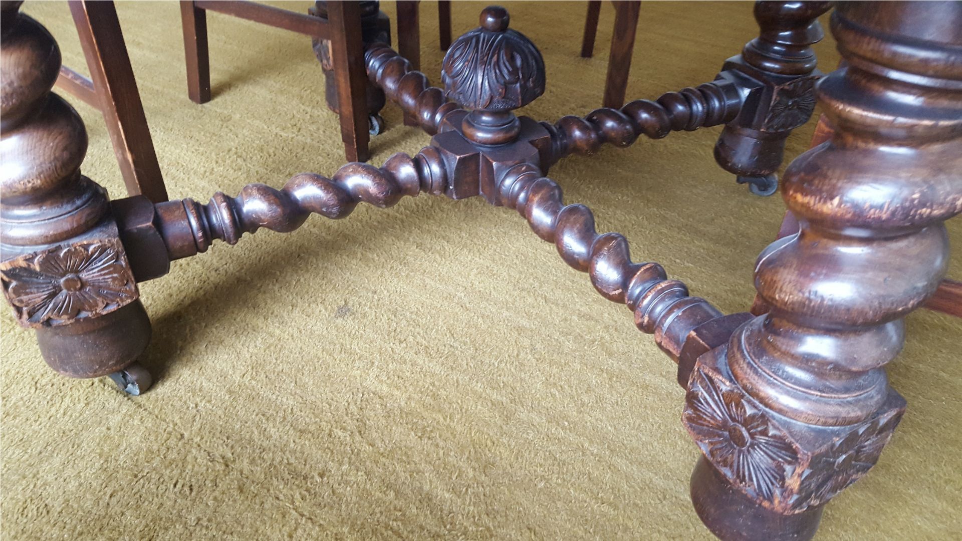 Antique Vintage Hexagonal Oak Dining Table Bobbin Stretchers & Four Chairs - Image 3 of 6
