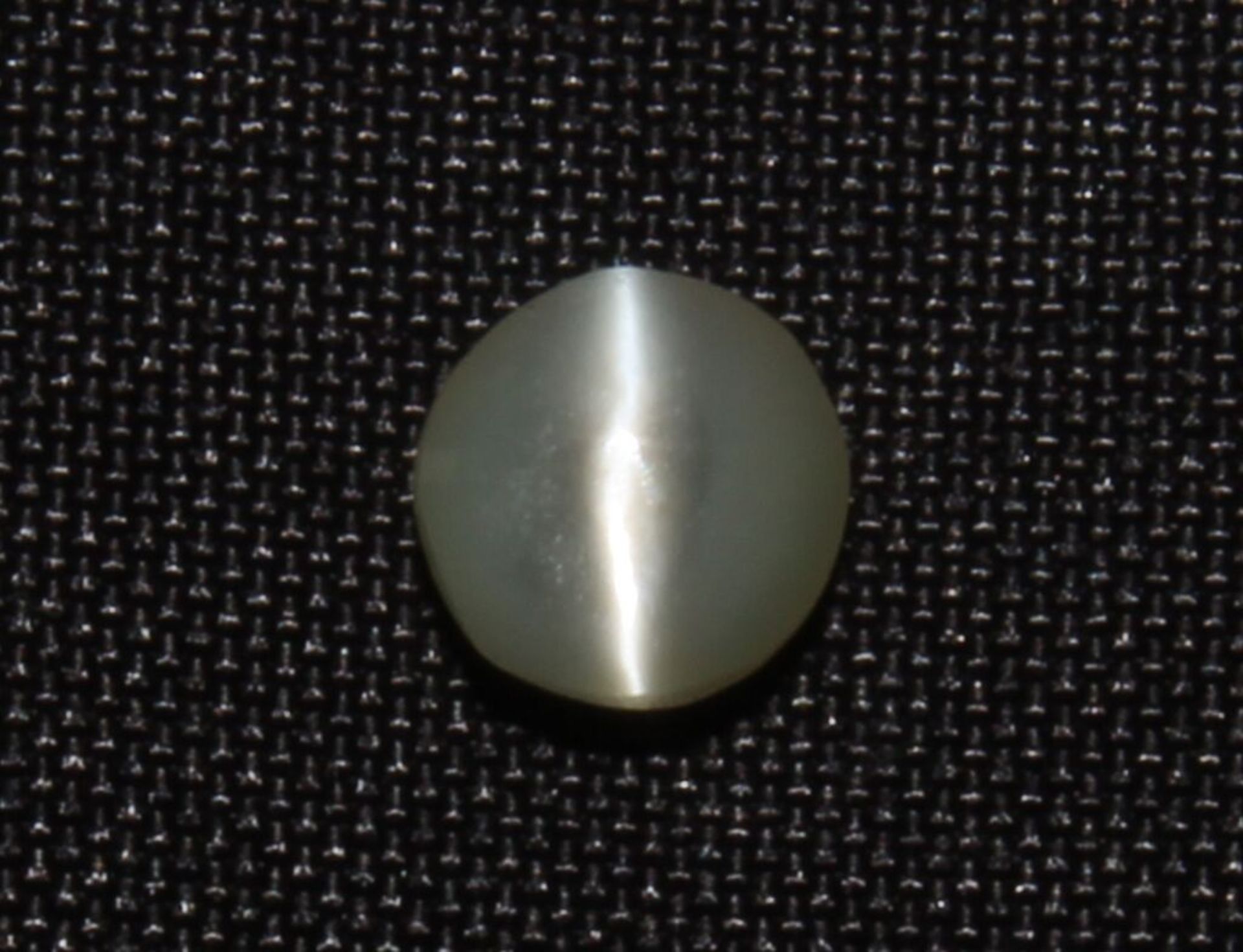 0.59 Ct Igi Certified Chrysoberyl Cat's Eye - Without Reserve - Image 2 of 4