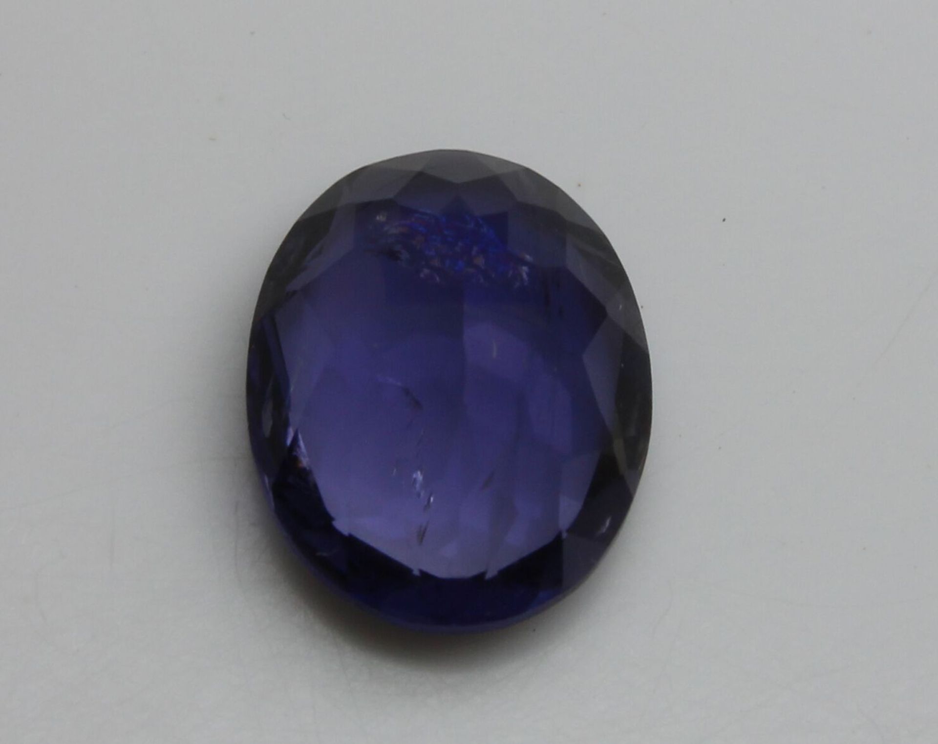 2.36 Ct Igi Certified Iolite - Without Reserve - Image 3 of 4