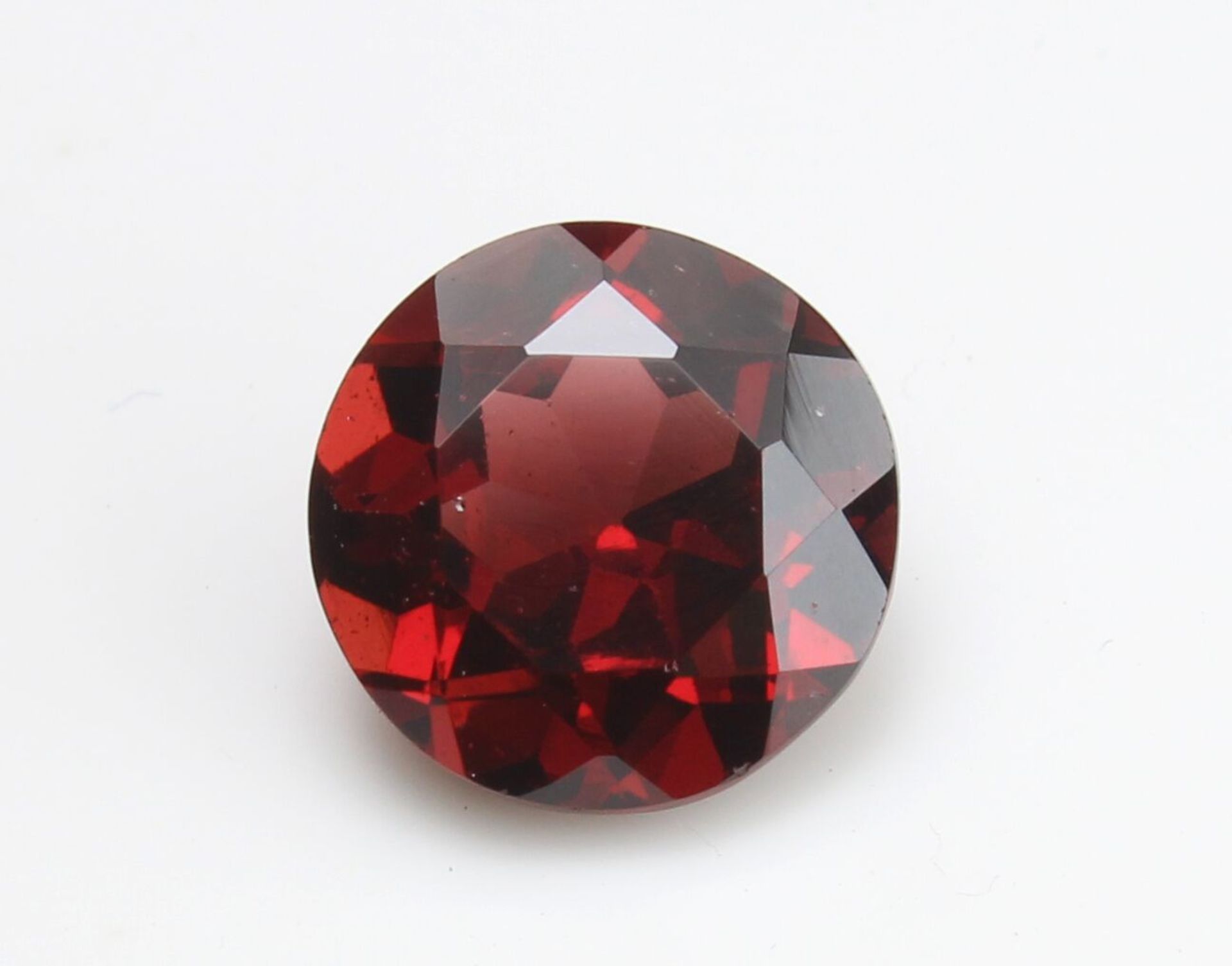 3.27 Ct Igi Certified Pyrope -Almandite Garnet - Without Reserve