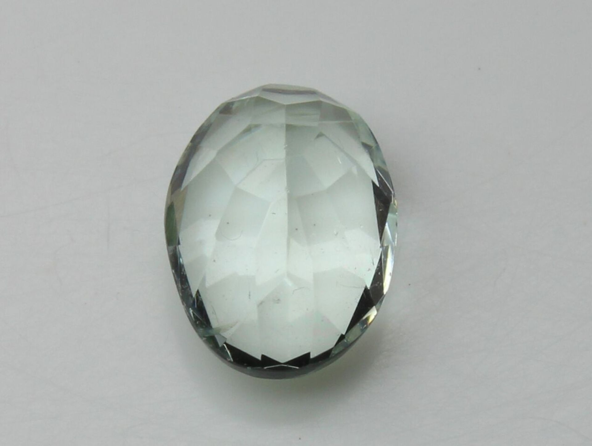 1.76 Ct Igi Certified Green Beryl - Without Reserve - Image 2 of 3