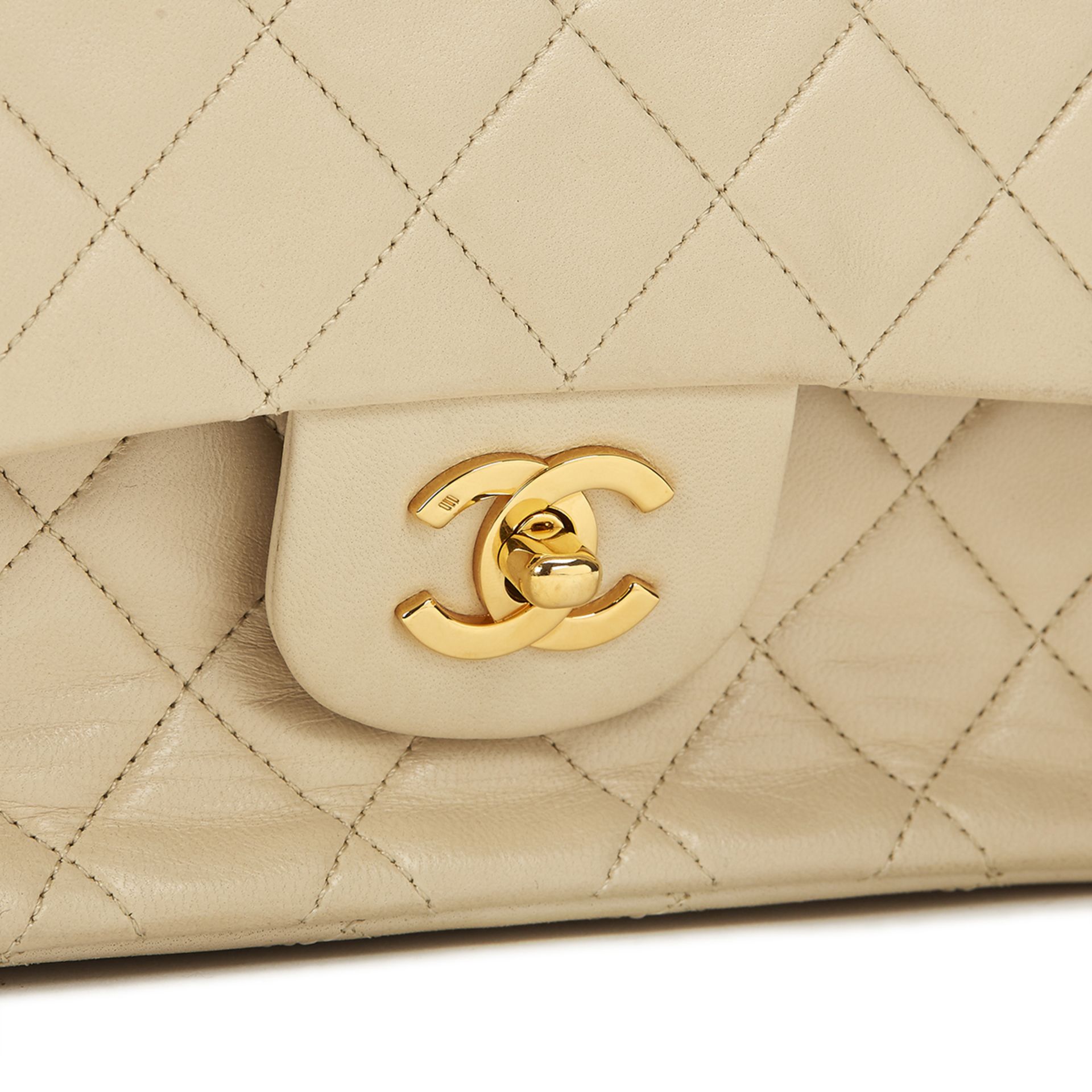 Ivory Quilted Lambskin Vintage Medium Classic Double Flap Bag - Image 3 of 12