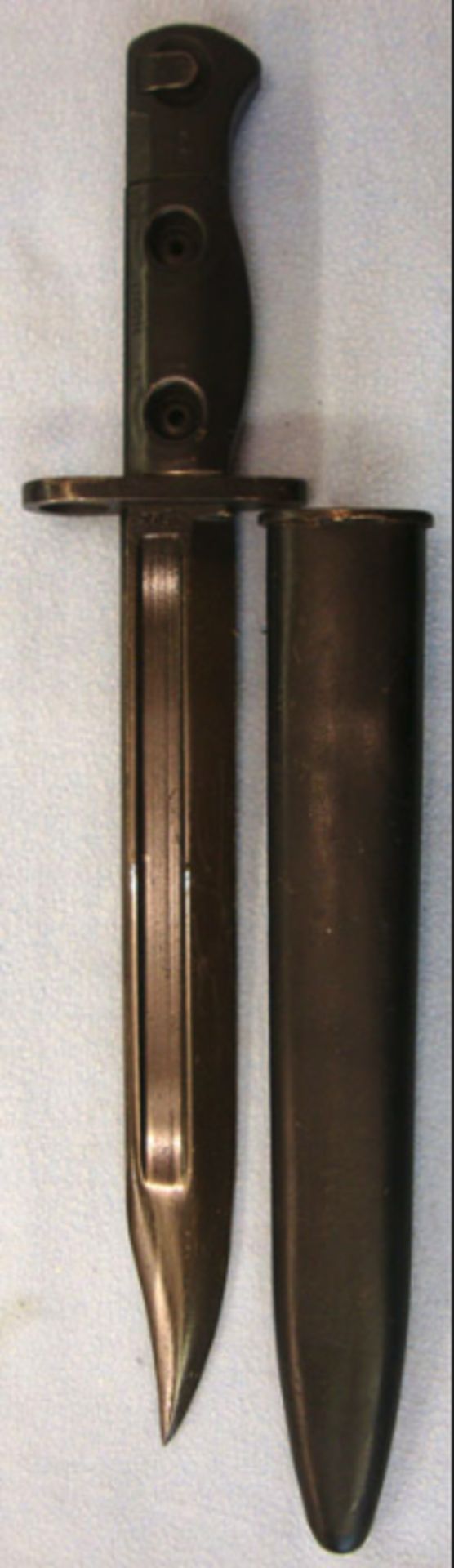 British L1A3 Bayonet, With Straight Crossguard, Long Fullers & Scabbard. - Image 2 of 3