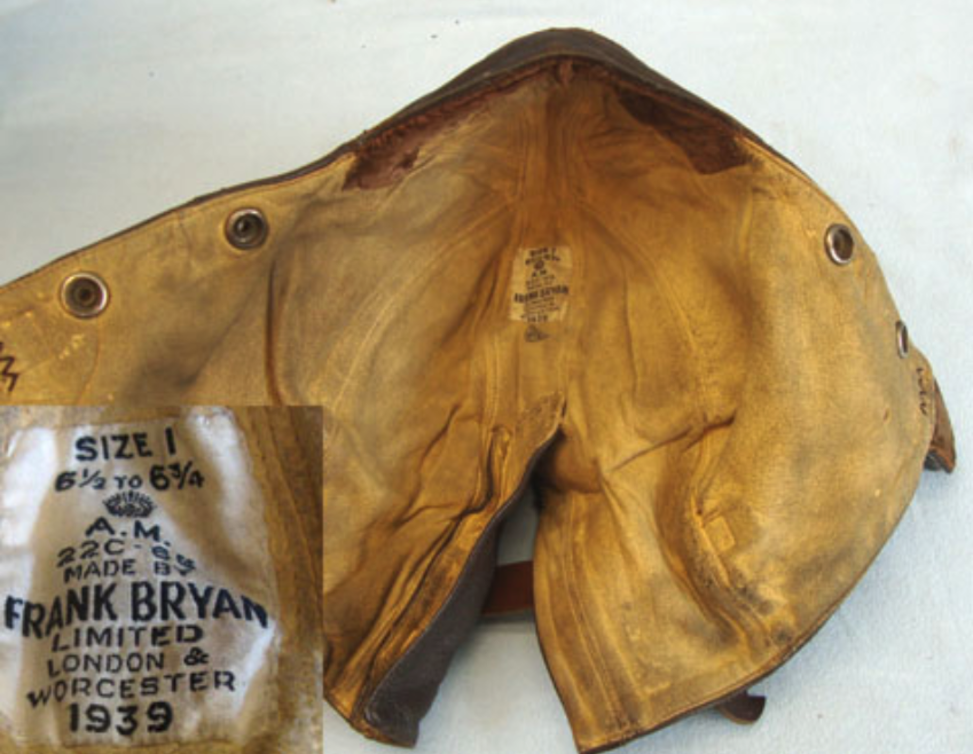 WW2 1939 Battle Of Britain Era Royal Air Force 'B' Type Leather Flying Helmet By Frank Bryan - Image 3 of 3