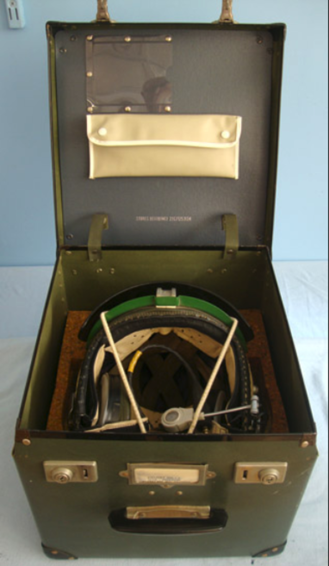 British R.A.F. Flying Helmet 'Bonedome' MK. 3A Complete with Visor, Headset, Mic & Box - Image 2 of 3