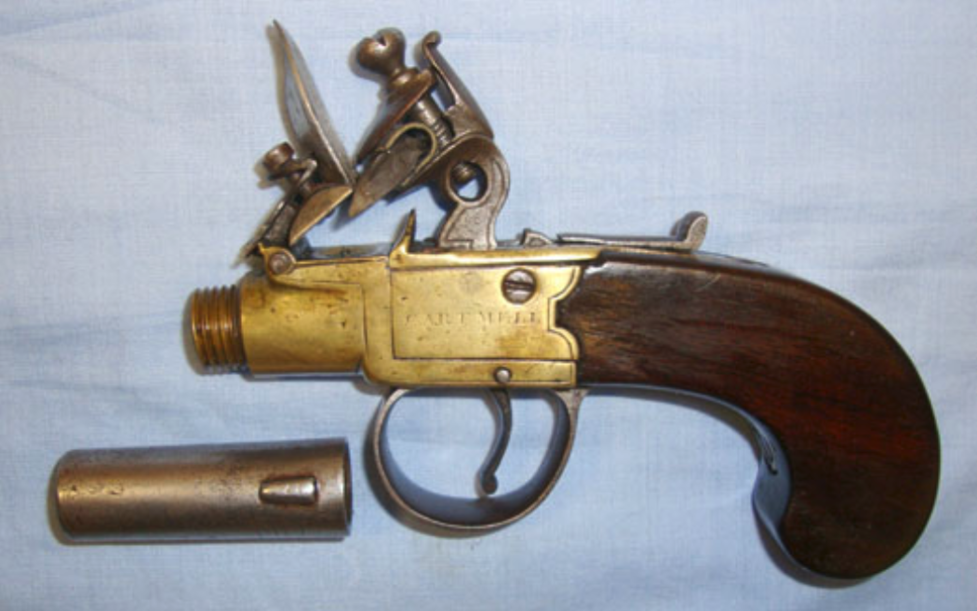 1817-1827 English, Brass Framed Flintlock Pocket Pistol With Screw Off Barrel - Bild 2 aus 3