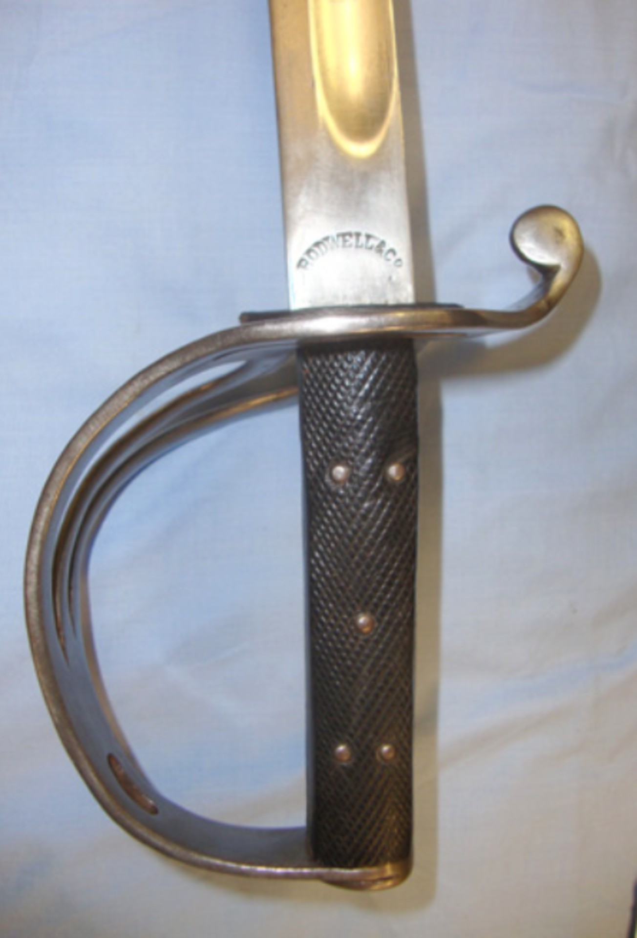 British 1850 Pattern Cavalry Trooper's Sword By Rodwell & Co With Leather Scabbard. - Bild 3 aus 3