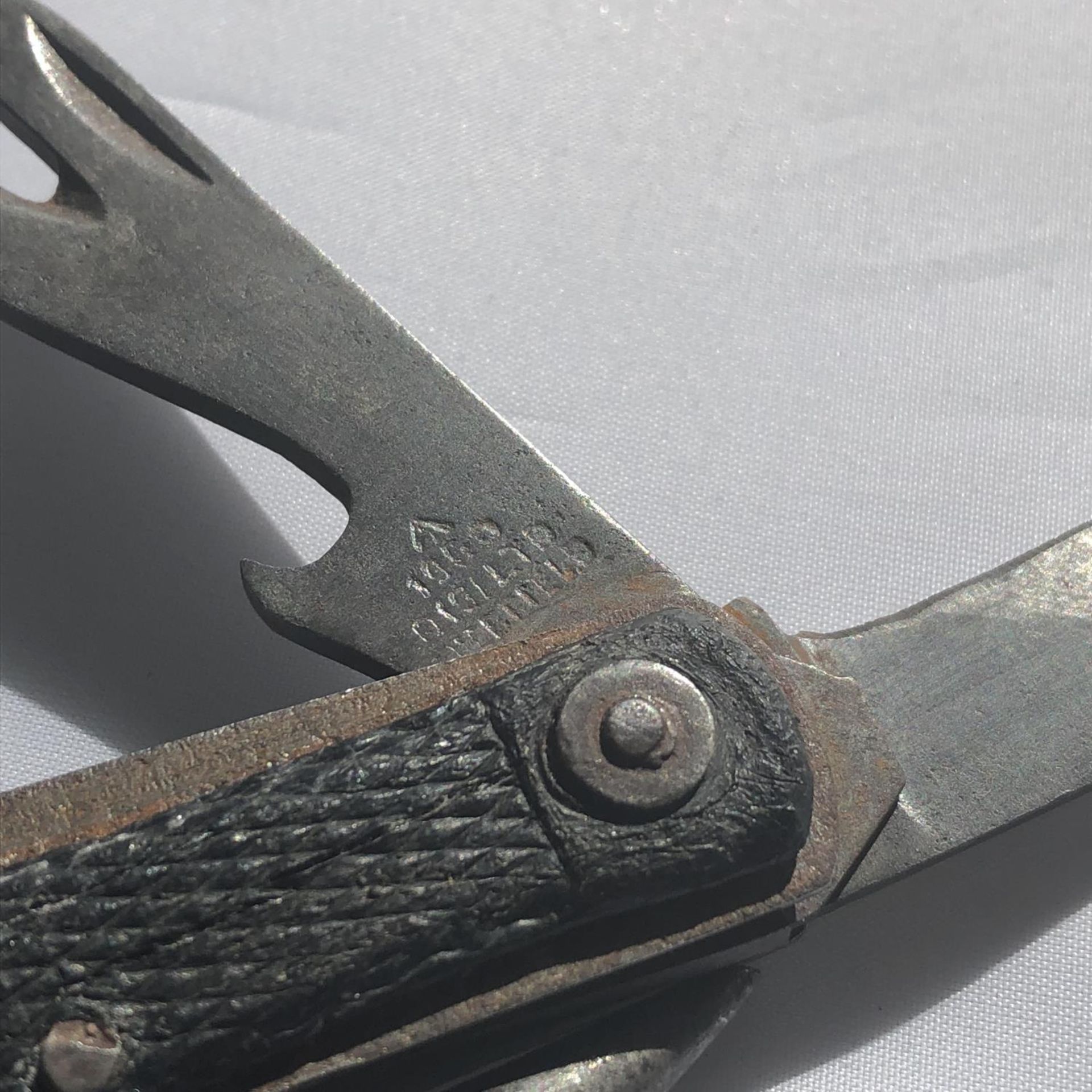 A British Military Issue Pocket clasp knife with marline spike and tin opener - Image 2 of 6