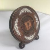 Antique 19th Century Arts and Crafts Small Circular Picture Frame Round Flowers