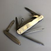 Two vintage pocket knives