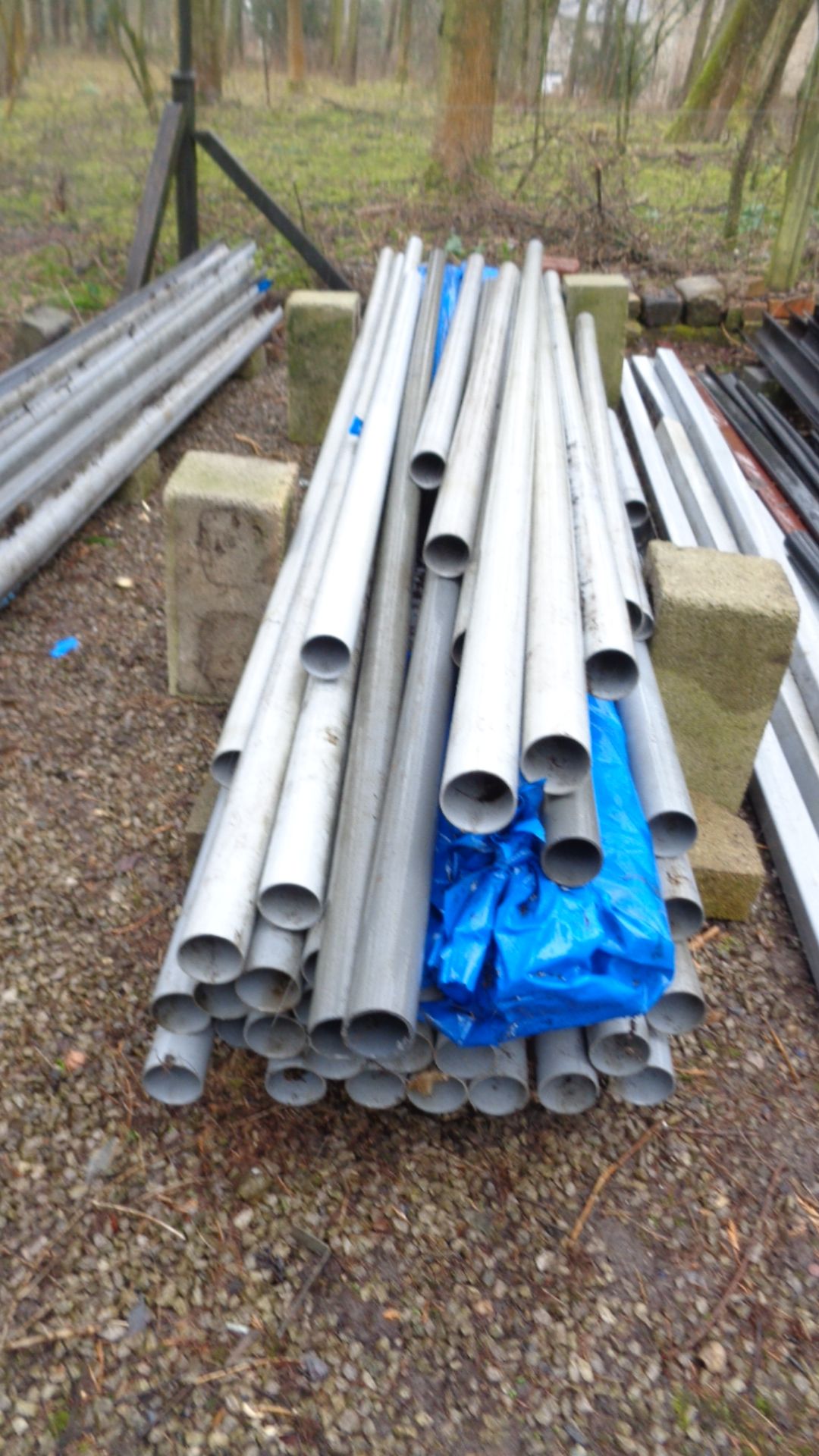 Approx 70 Mixed Lot Of Fall Down 68Mm Pipe 4 Mtr Grey