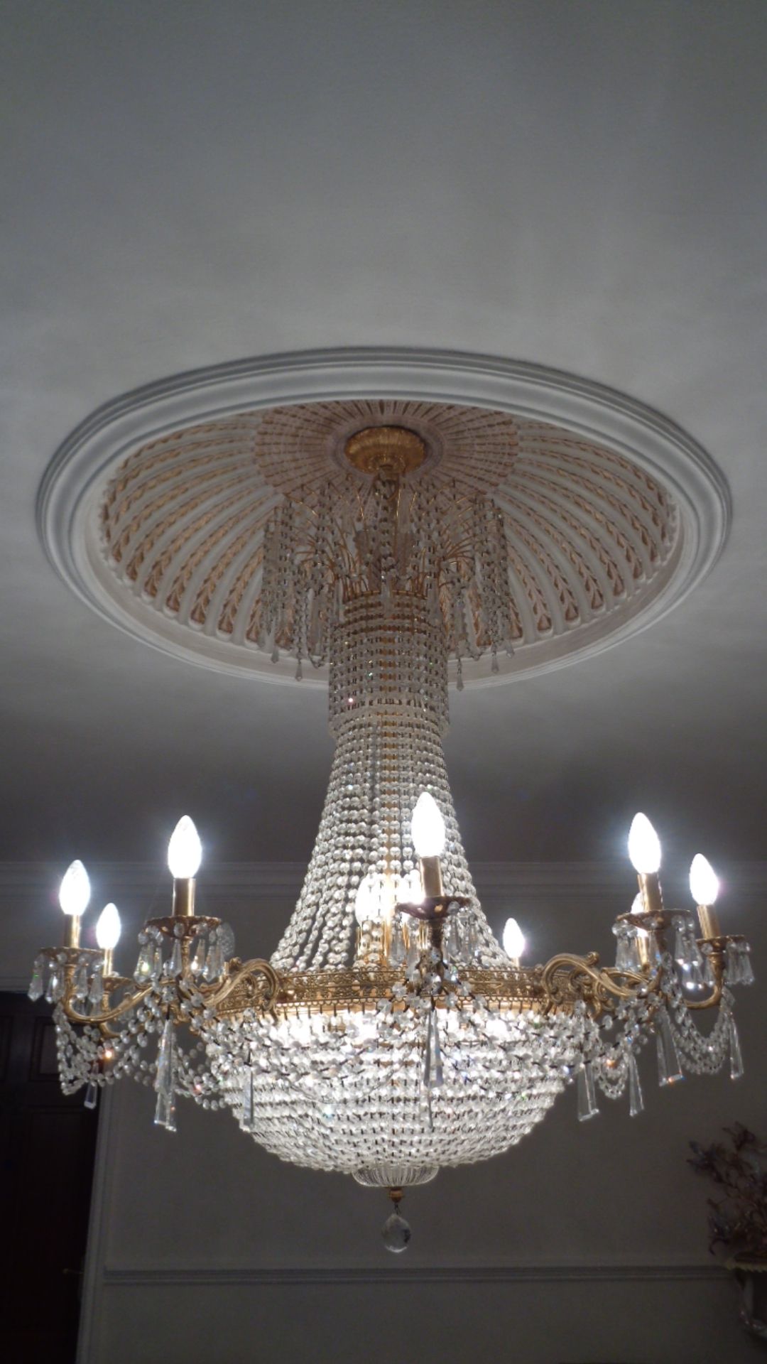 Swarovski Crystals Big (10 Bulbs) Chandelier - 126Cms High X 100Cms Wide In Perfect Condition