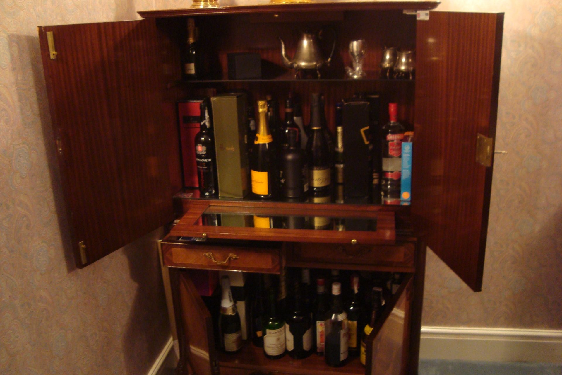 Veneered Drinks Cabinet Retail Price 4400